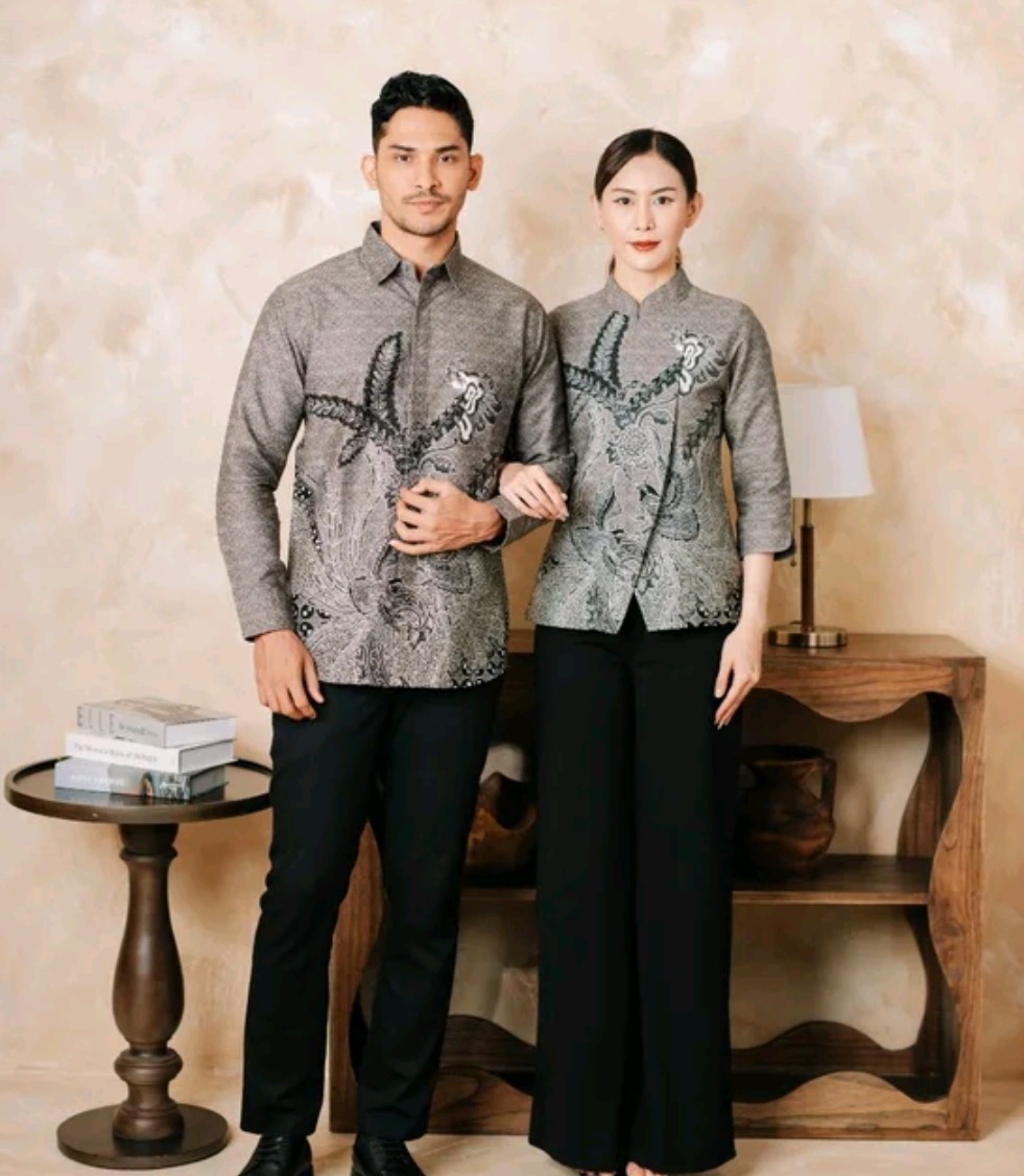 Adyatma Sasmaya Grey Men’s Slim Fit Cotton Batik Shirt