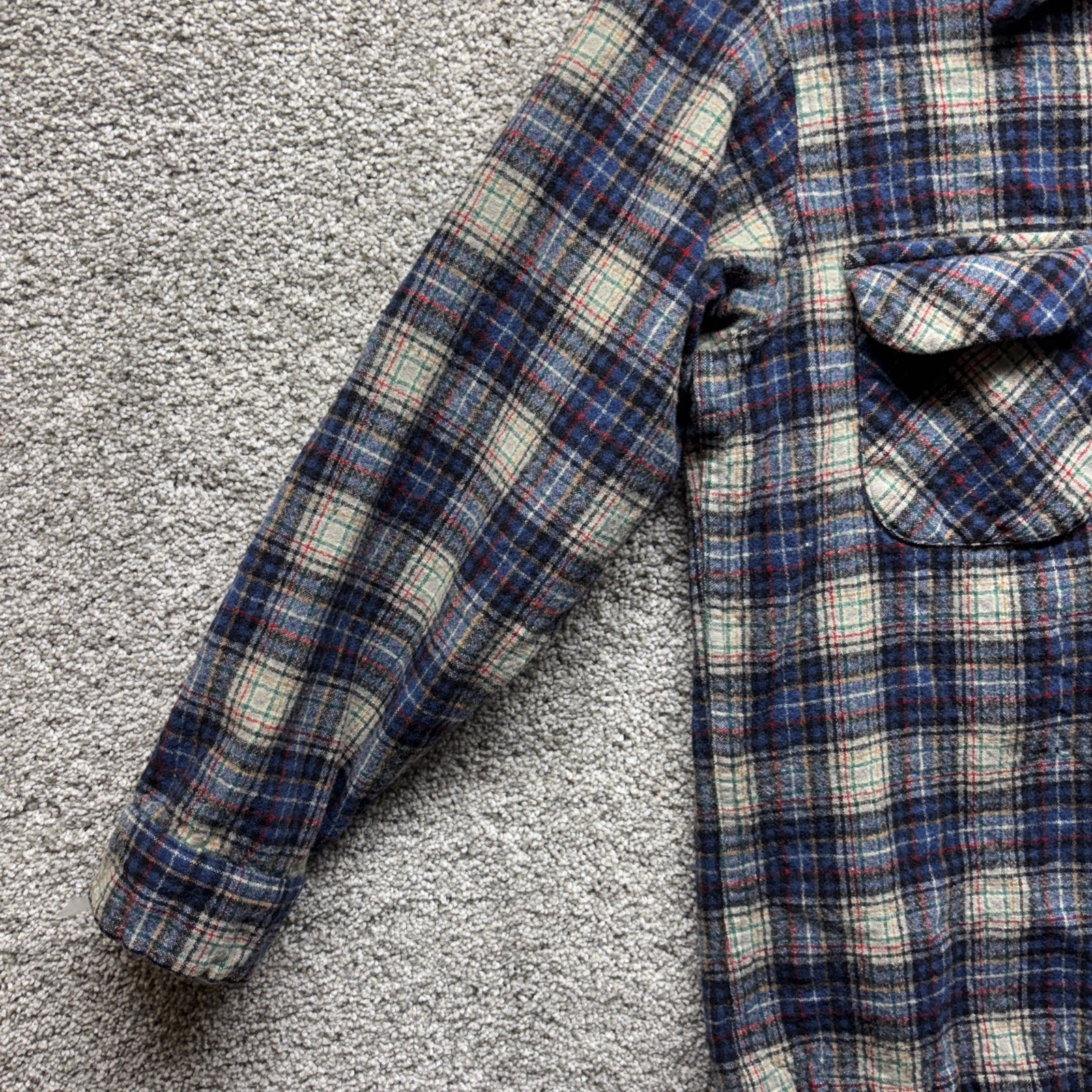 Pendleton Adults Board Plaid Vintage 60′-70’s Virgin Wool Long Sleeve Shirt SZ L