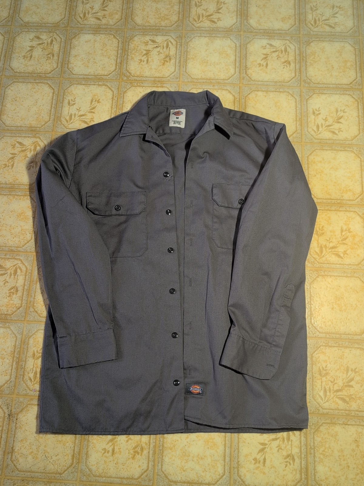 Dickies Men’s Gray Work Shirt, Cotton Blend Long-Sleeve Original Fit, Medium