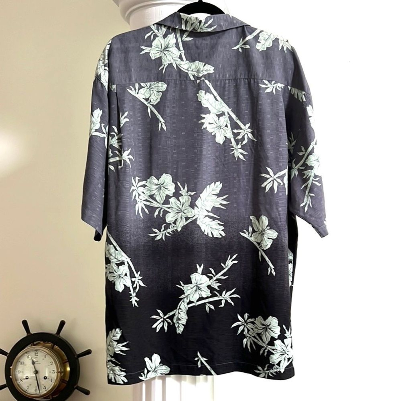 Tommy Bahama 100% Silk Ombré Hawaiian Shirt Size Large Machine Washable Amazing