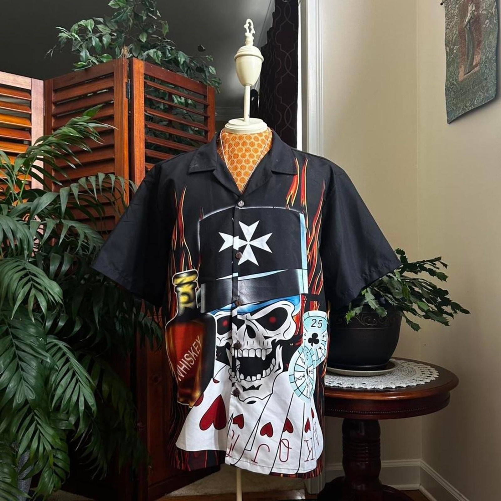 Vintage Y2k/2000s casino graphic Dragonfly button up shirt (L)