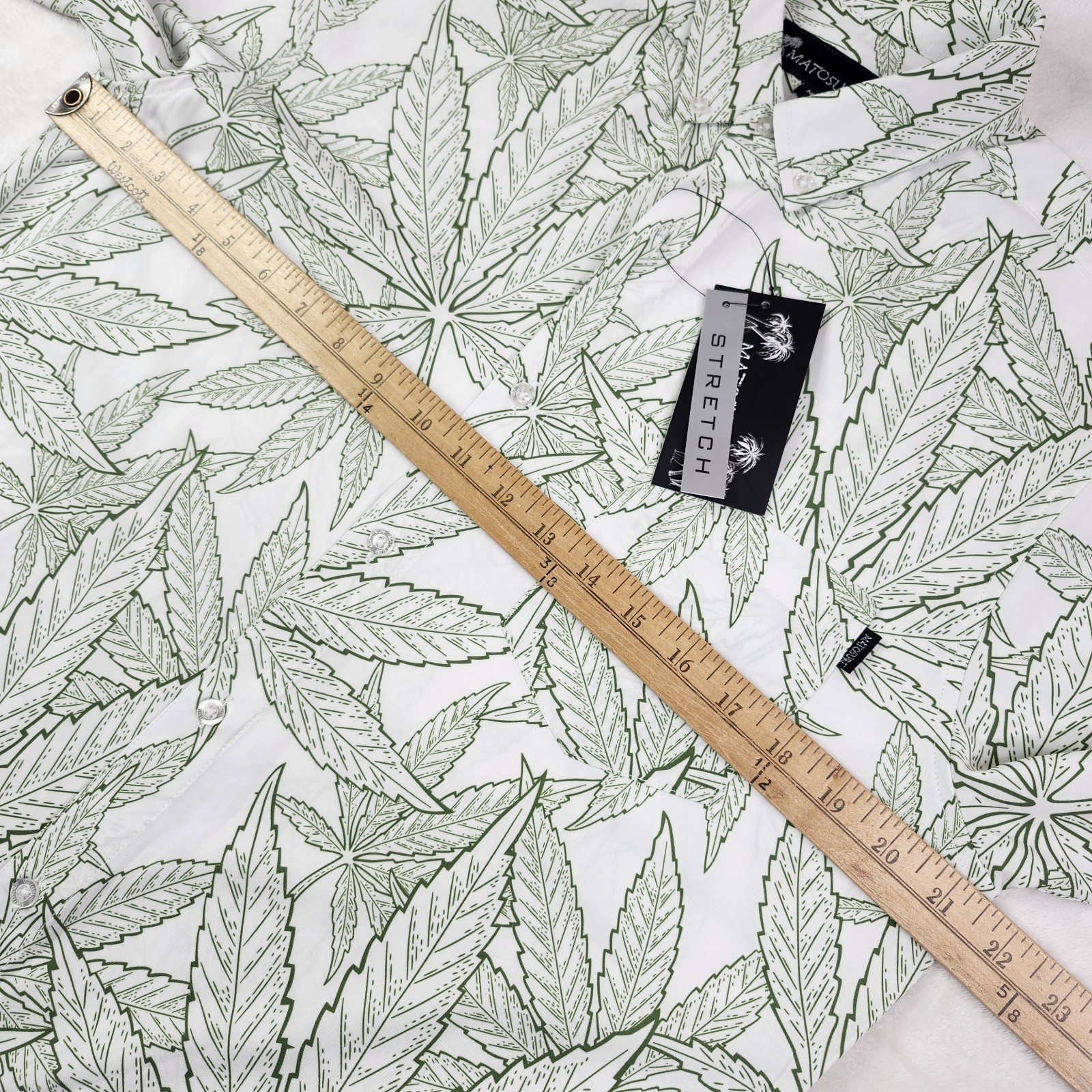 Hemp Leaves Pattern Button Up Shirt Short Sleeve Green Mens Medium Matosurf NWT