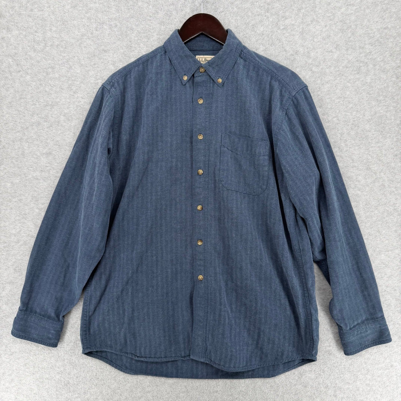 L.L. Bean Chambray Shirt Mens M Blue Long Sleeve Herringbone 100% Cotton Outdoor