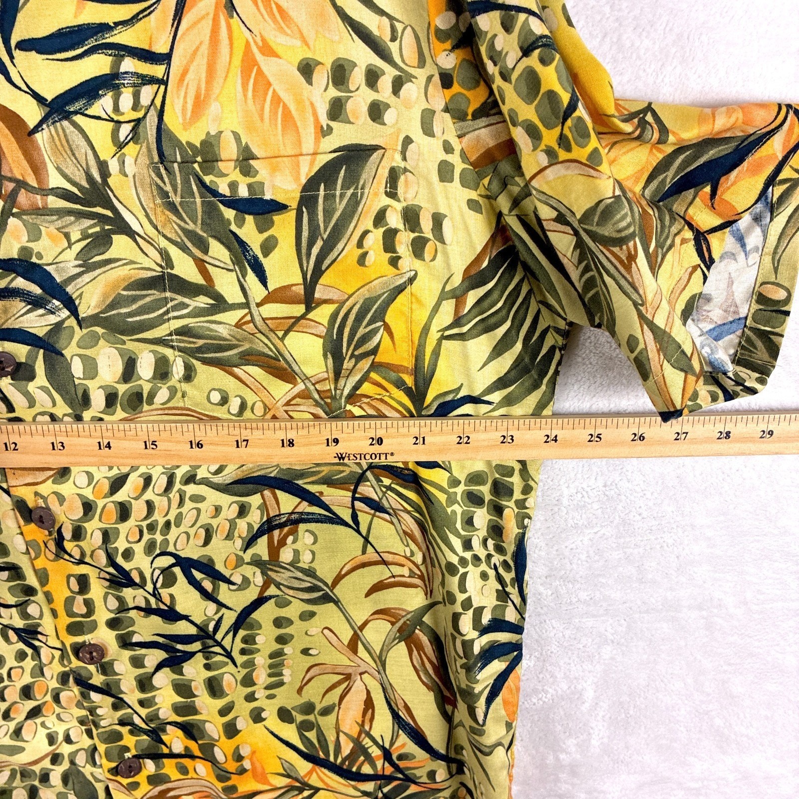 VTG Hilo Hattie Hawaiian Shirt Men L Yellow Green Leaf AOP Rayon Camp Aloha USA
