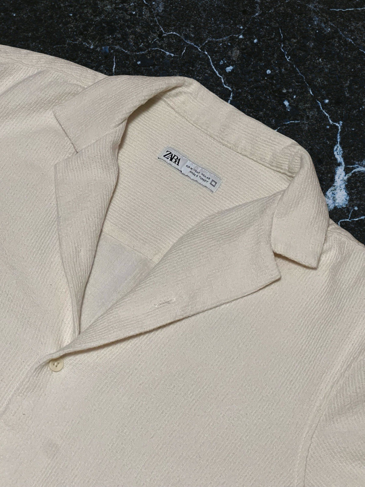 ZARA Men’s Textured Camp Collar Resort Shirt Medium Ivory Cream Short Sleeve