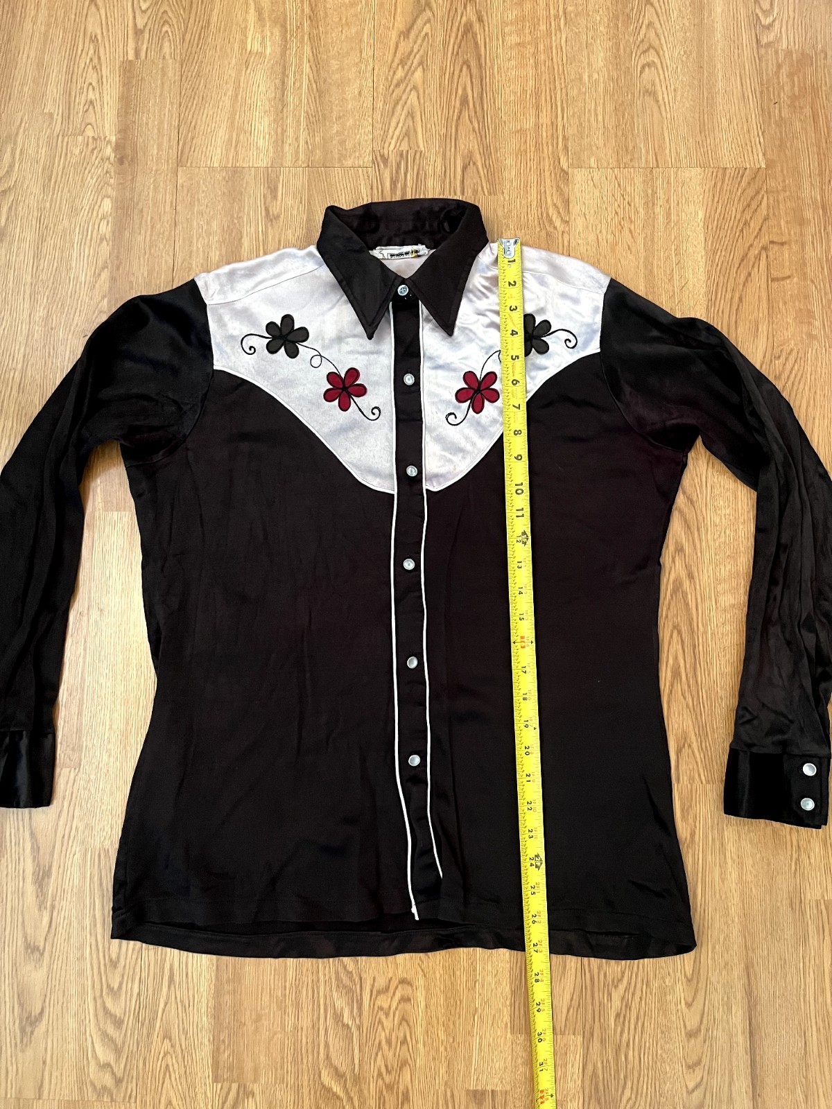 VTG California Satin Embroidered Floral Pearl Button Western Shirt Men USA