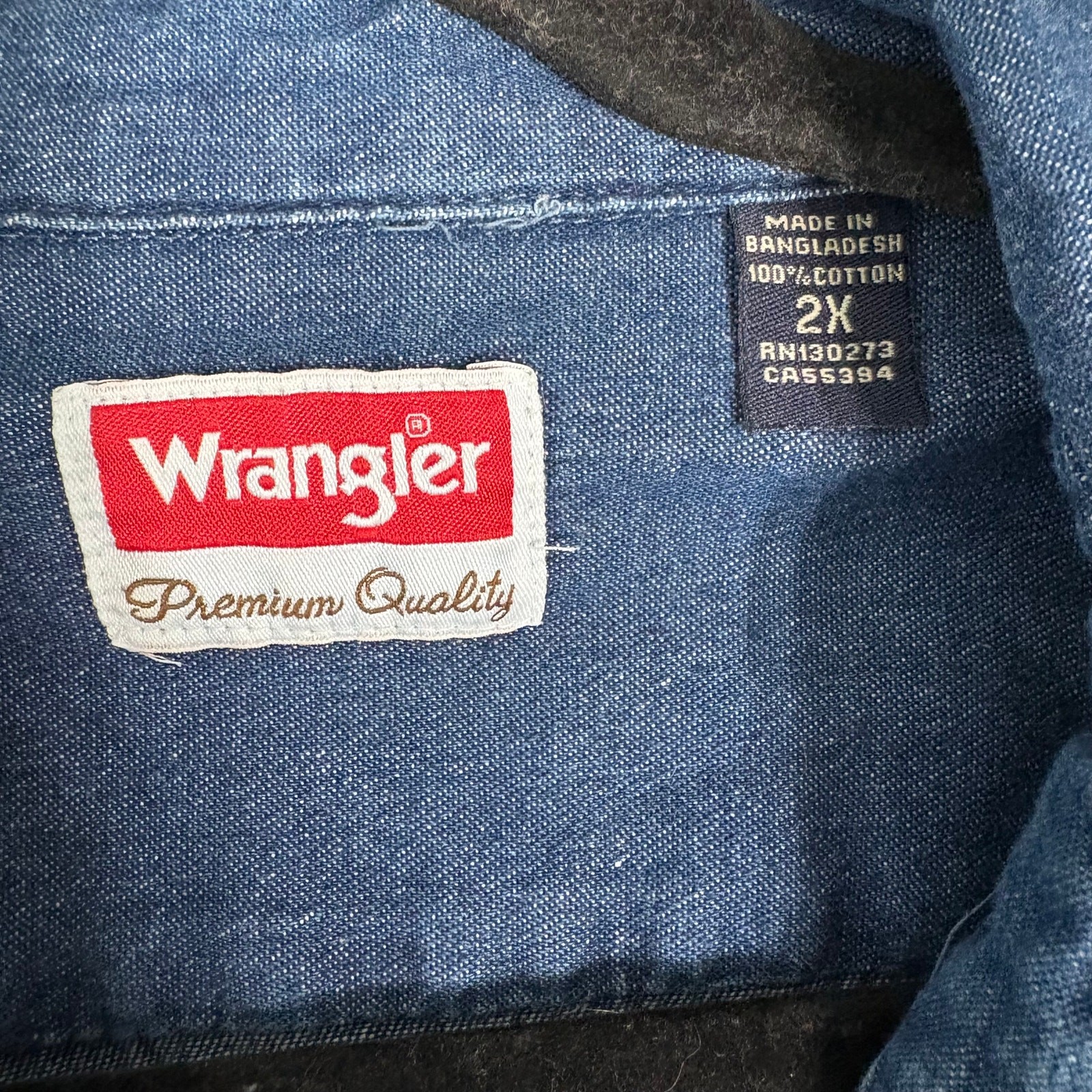 Wrangler Denim Shirt Mens Size Big 2X Blue Button Up Long Sleeve Casual Pockets