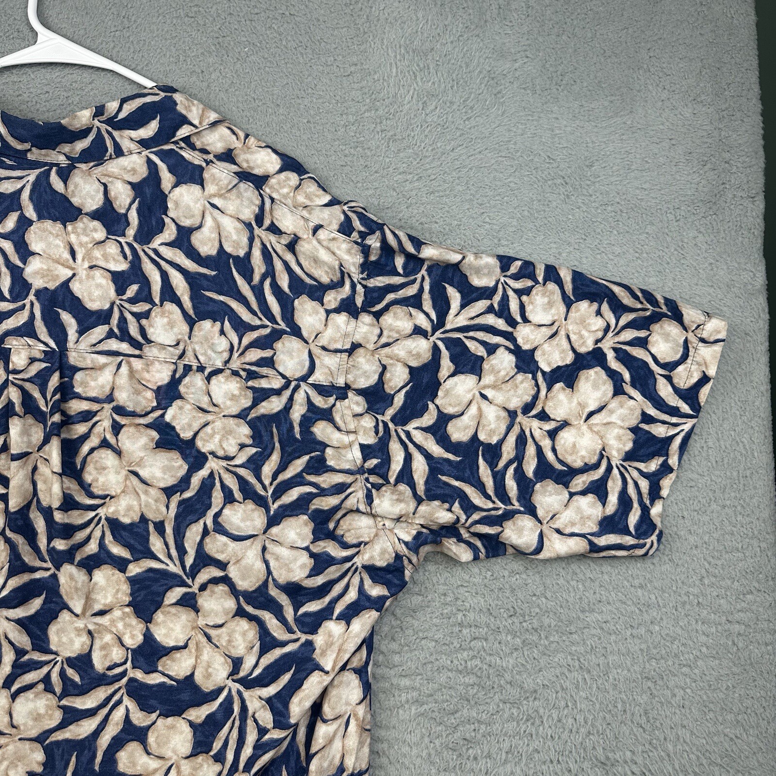 Straight Down Shirt Mens Large Blue Beige Hawaiian Floral Rayon Relaxed Golf USA