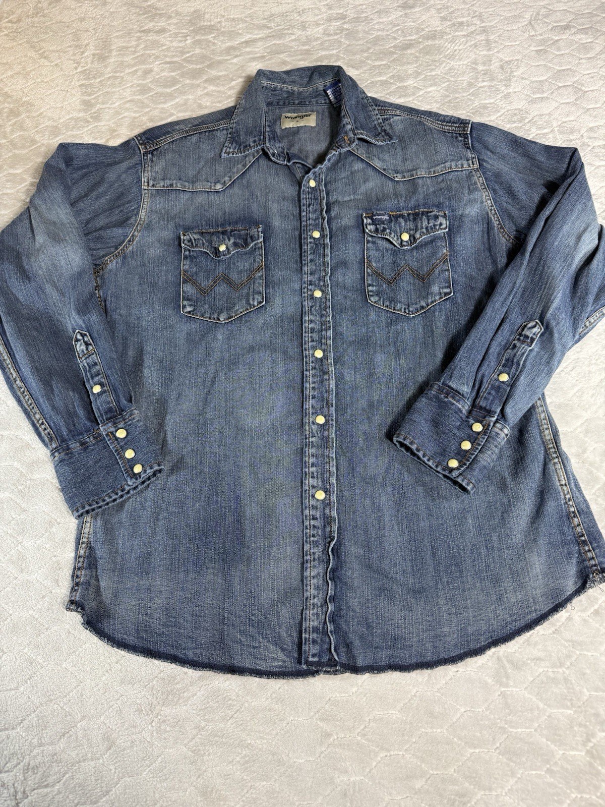 Wrangler Western Denim Pearl Snap Shirt Mens L Blue 100% Cotton Cowboy Rodeo