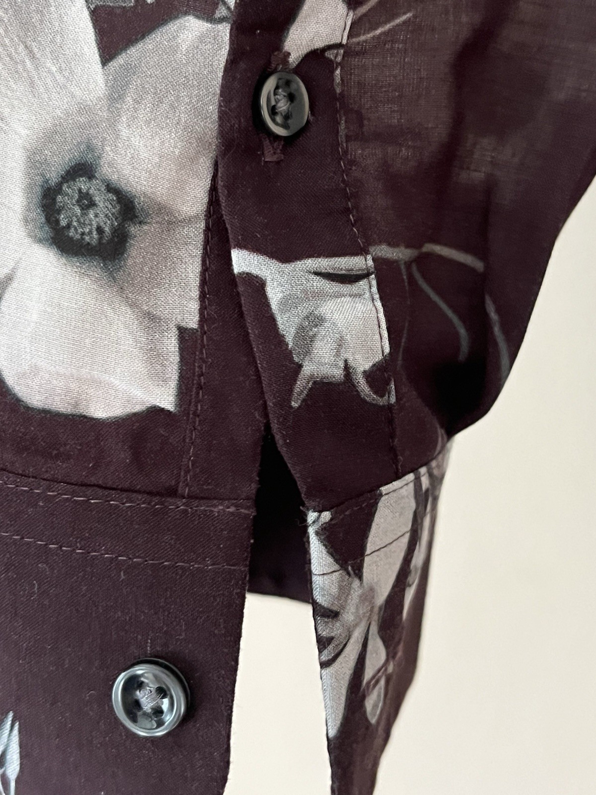 Men’s shirt Reiss dark burgundy color Hawaiian style, size XL flowers