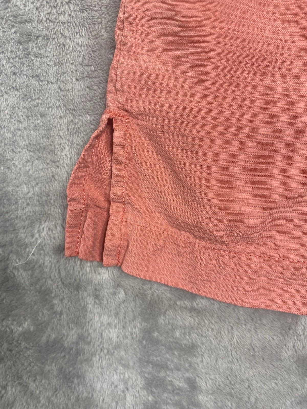 Tommy Bahama 100% Silk Camp Shirt Sleeve Button Up Color Coral Size Medium