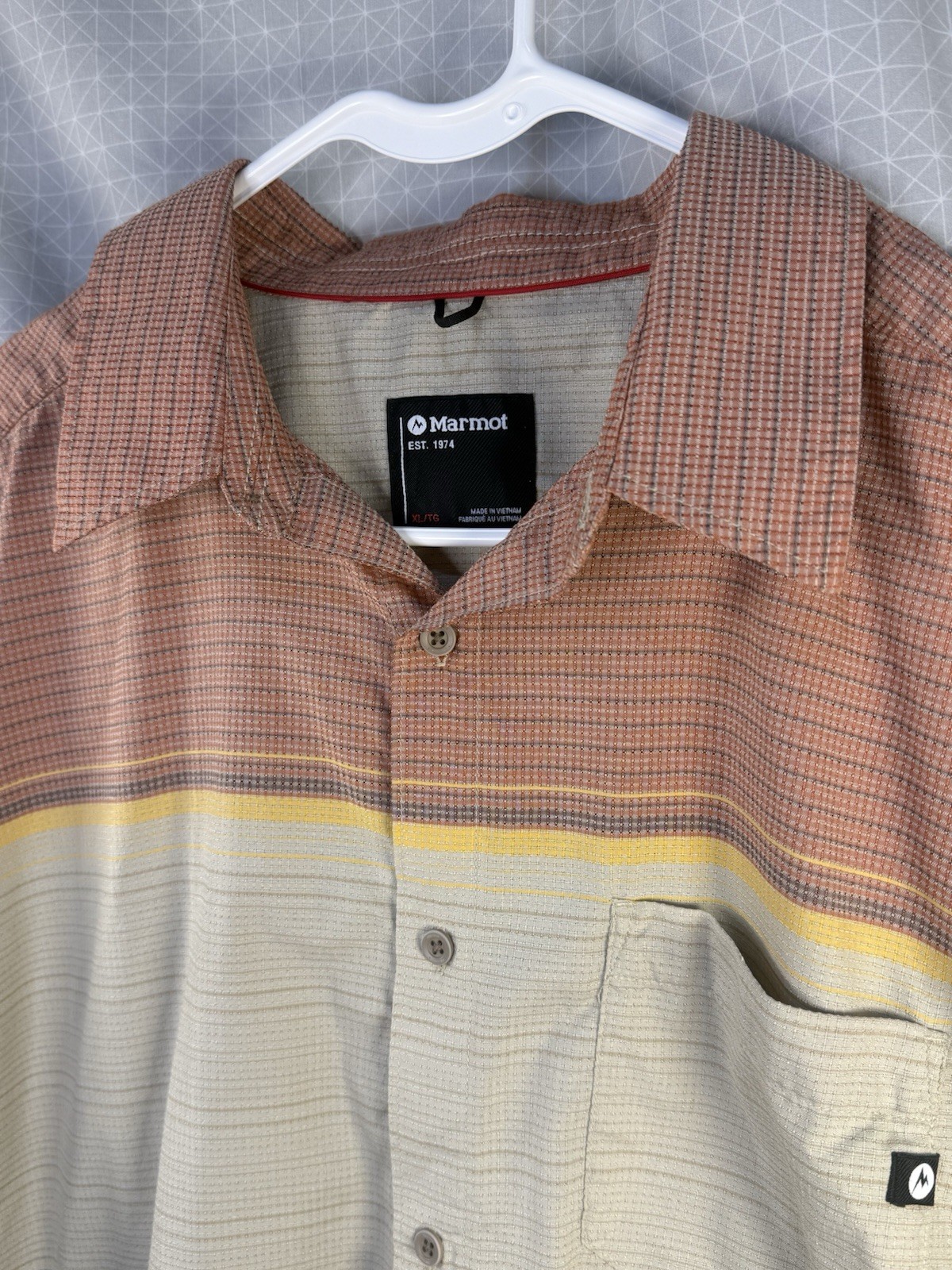 MARMOT Button Up Short Sleeve Shirt Mens XL Khaki Preppy Outdoor Workwear