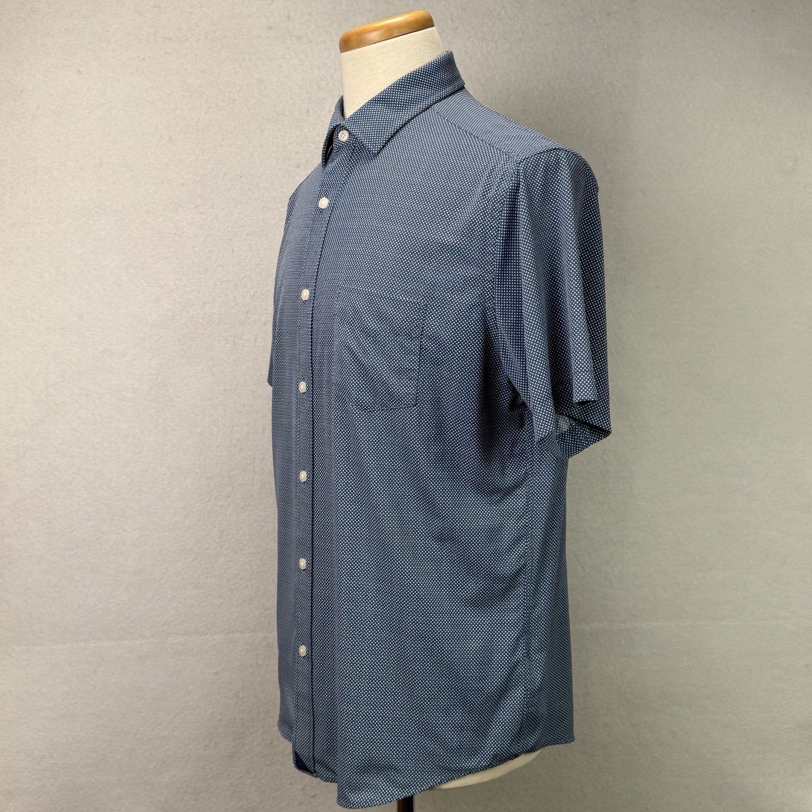 UNTUCKit Benham Square Print Slim Fit Button Up Performance Shirt Men’s Large