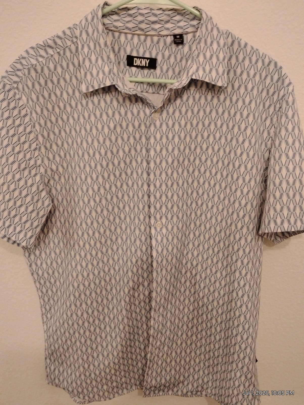 DKNY Men’s M Button-Front Point Collar Shirt White/Blue Geometric Short Sleeve