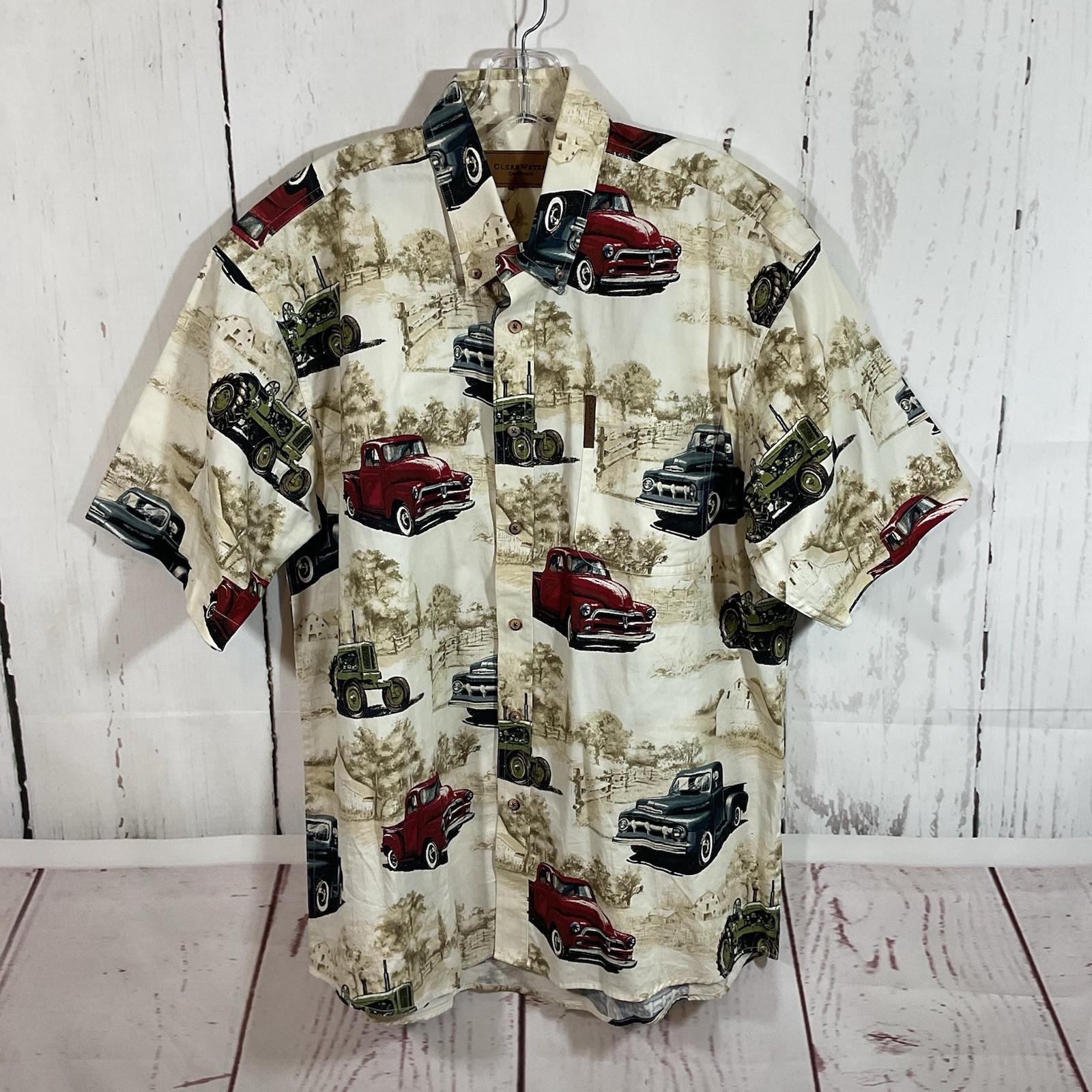 Clearwater Outfitters Men’s Shirt Size L Short Sleeve Old Cars Tractors Retro