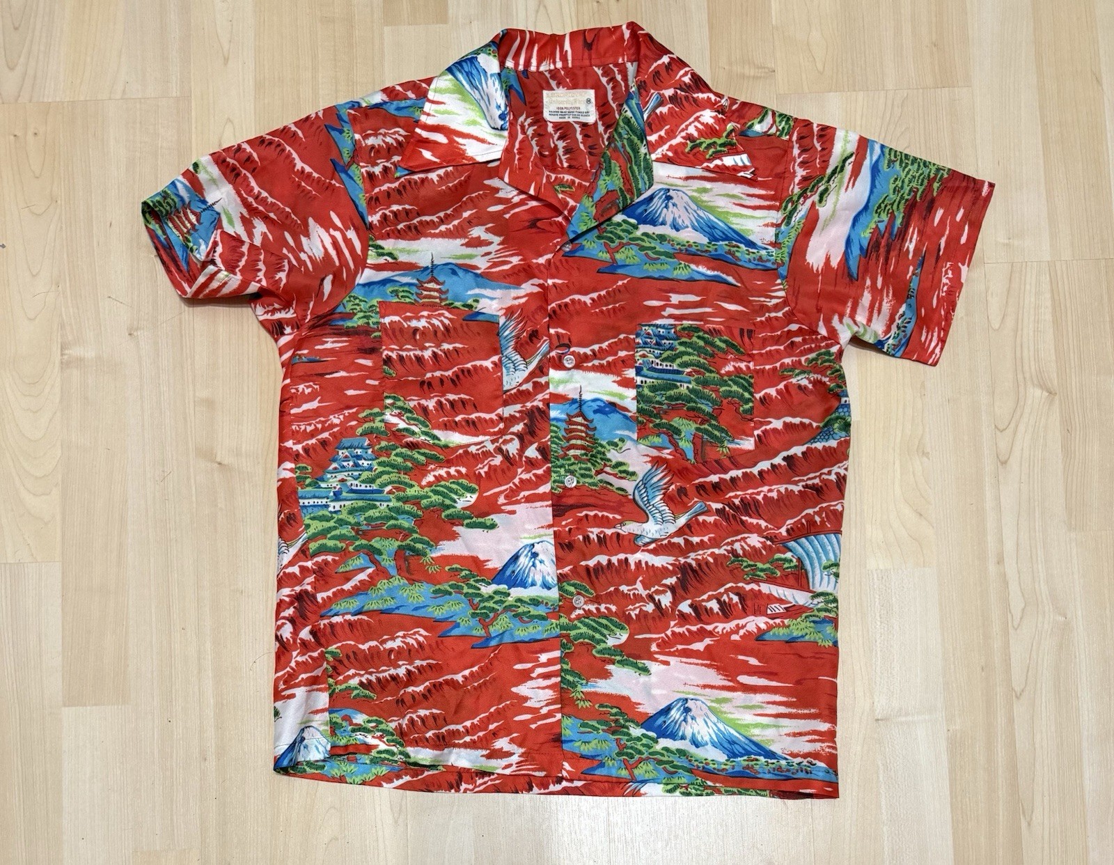 Sz Med VGT 70’s Broadway University Shop Hawaiian Aloha Shirt Asian Design Red