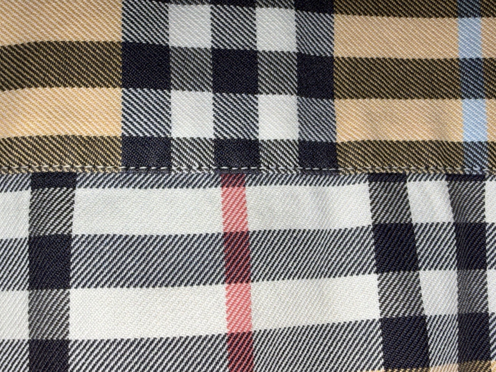 Vintage 2000’s Burberry London Nova Check Short Sleeve Button Up Shirt Mens LRG
