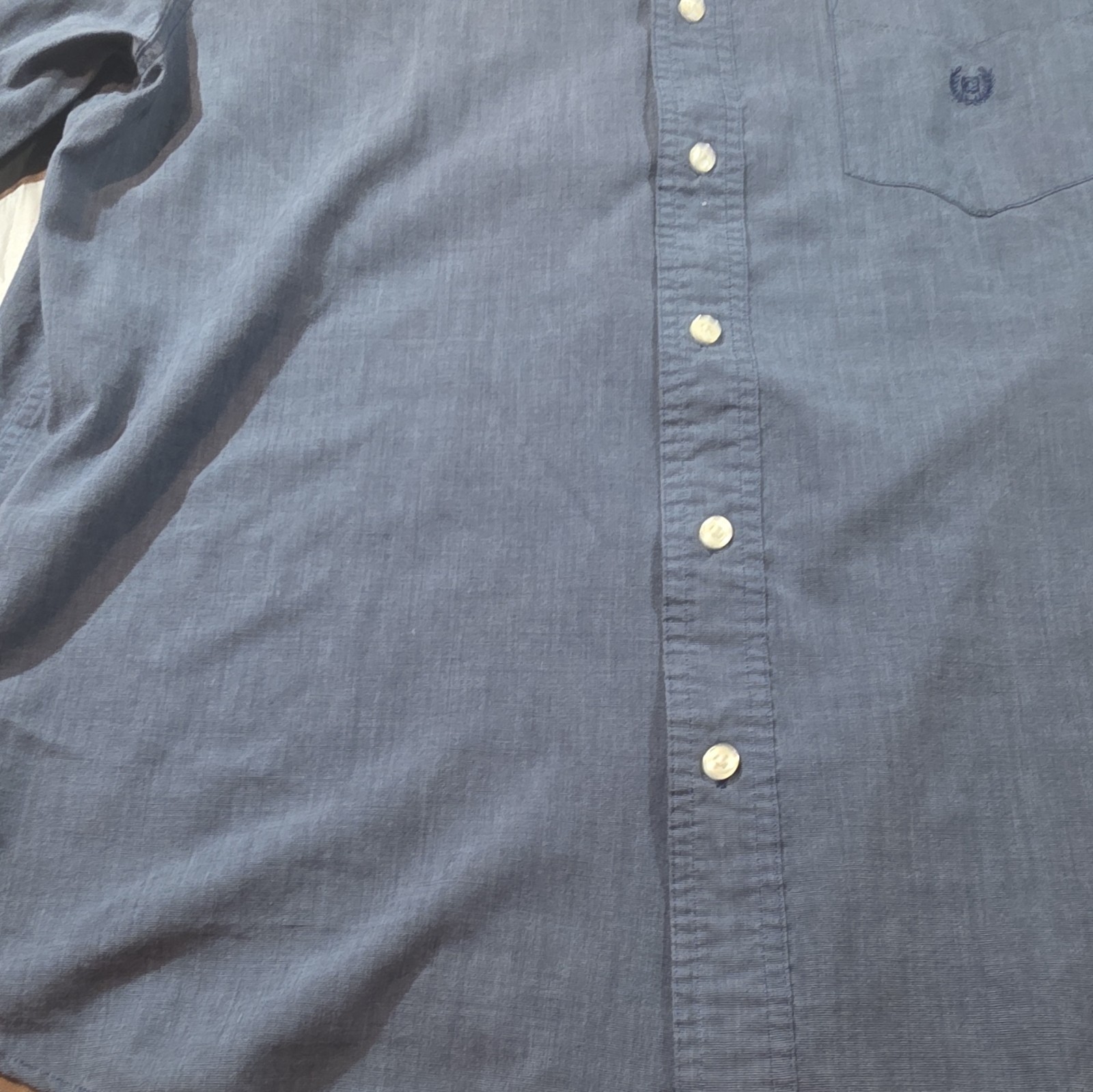 Chaps Men’s Solid Blue Chambray Button-Down Button-Up Shirt – Large