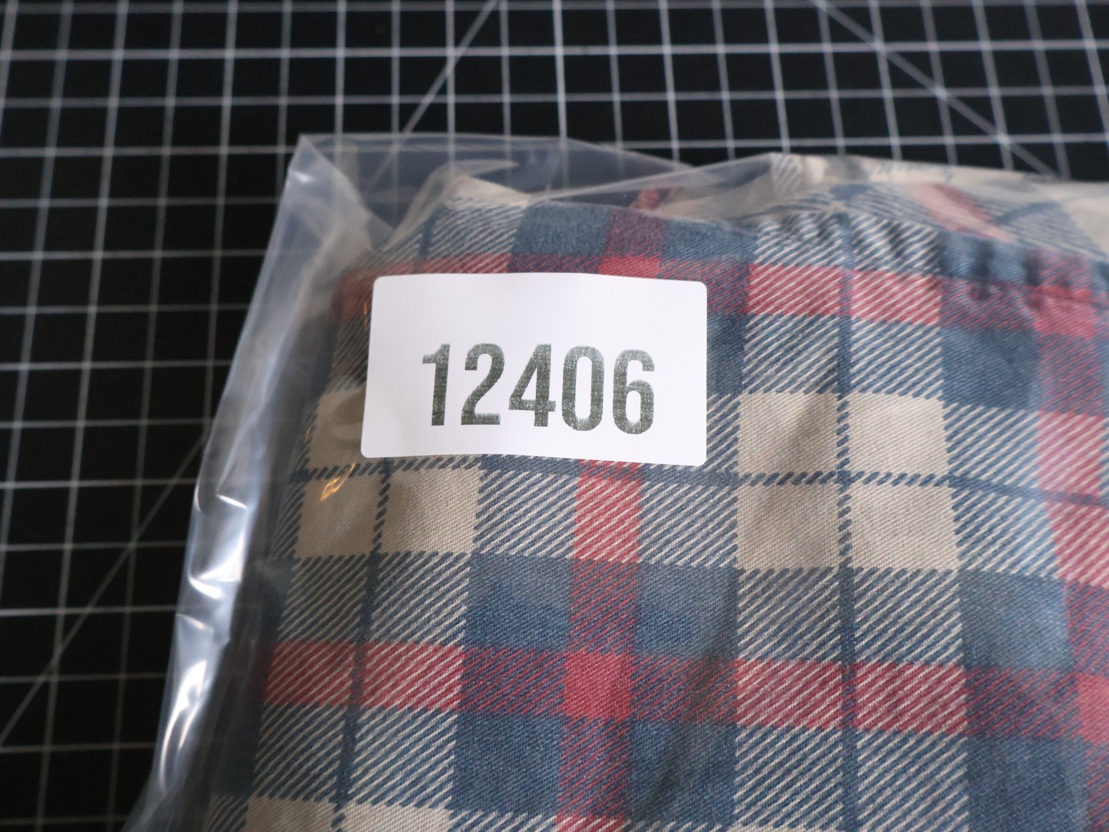 Abercrombie & Fitch The Big Shirt Men’s XL Beige Blue Plaid Oversized Flannel