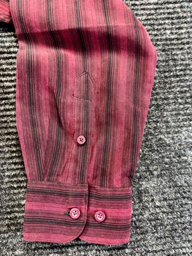 Haggar Luxury Microfiber Shirt Mens S Red Striped Shirttail Hem Button Up Office