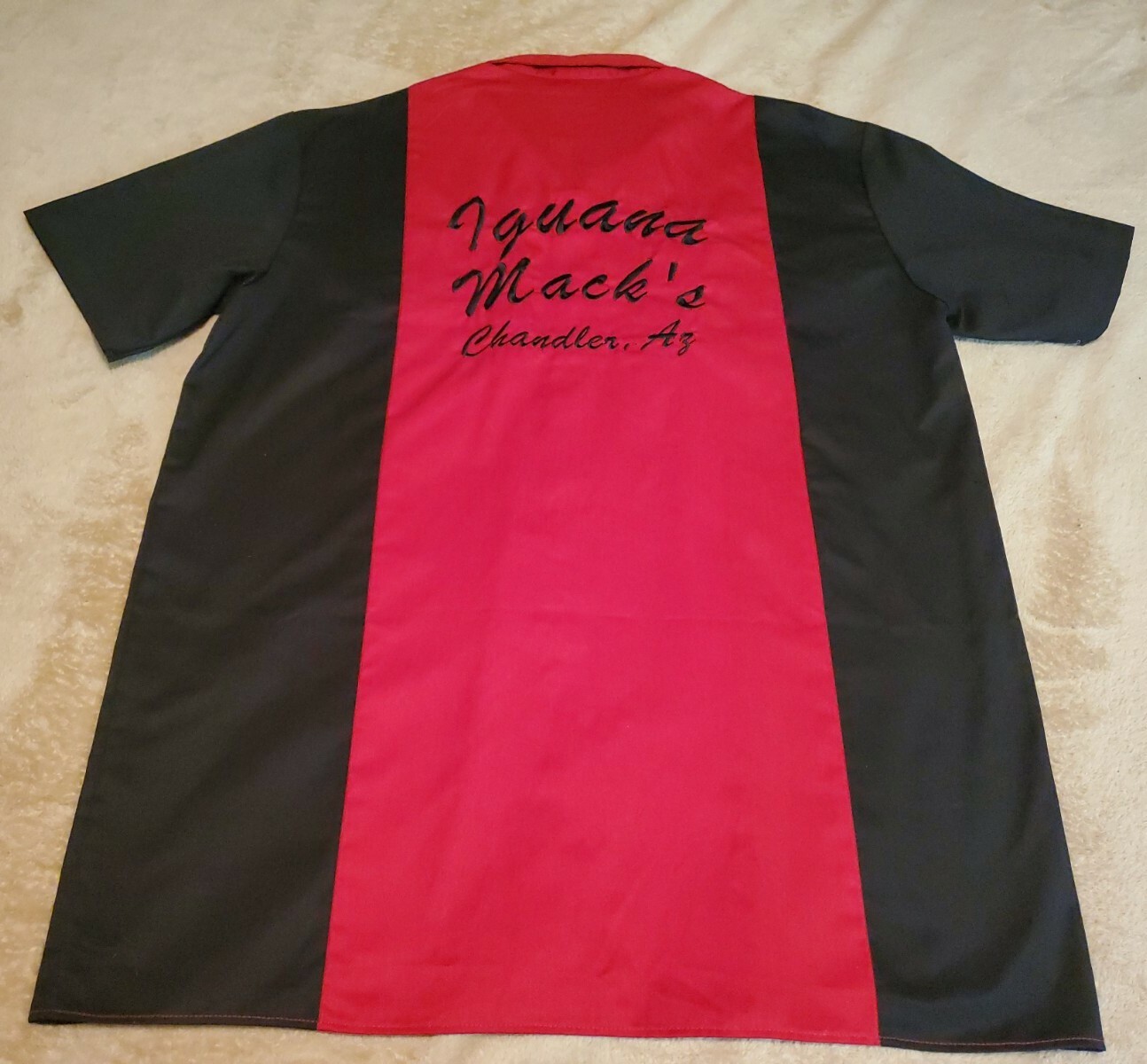 Iguana Mack’s Arizona Security mens XL button shirt Rare Black Red Embroidered