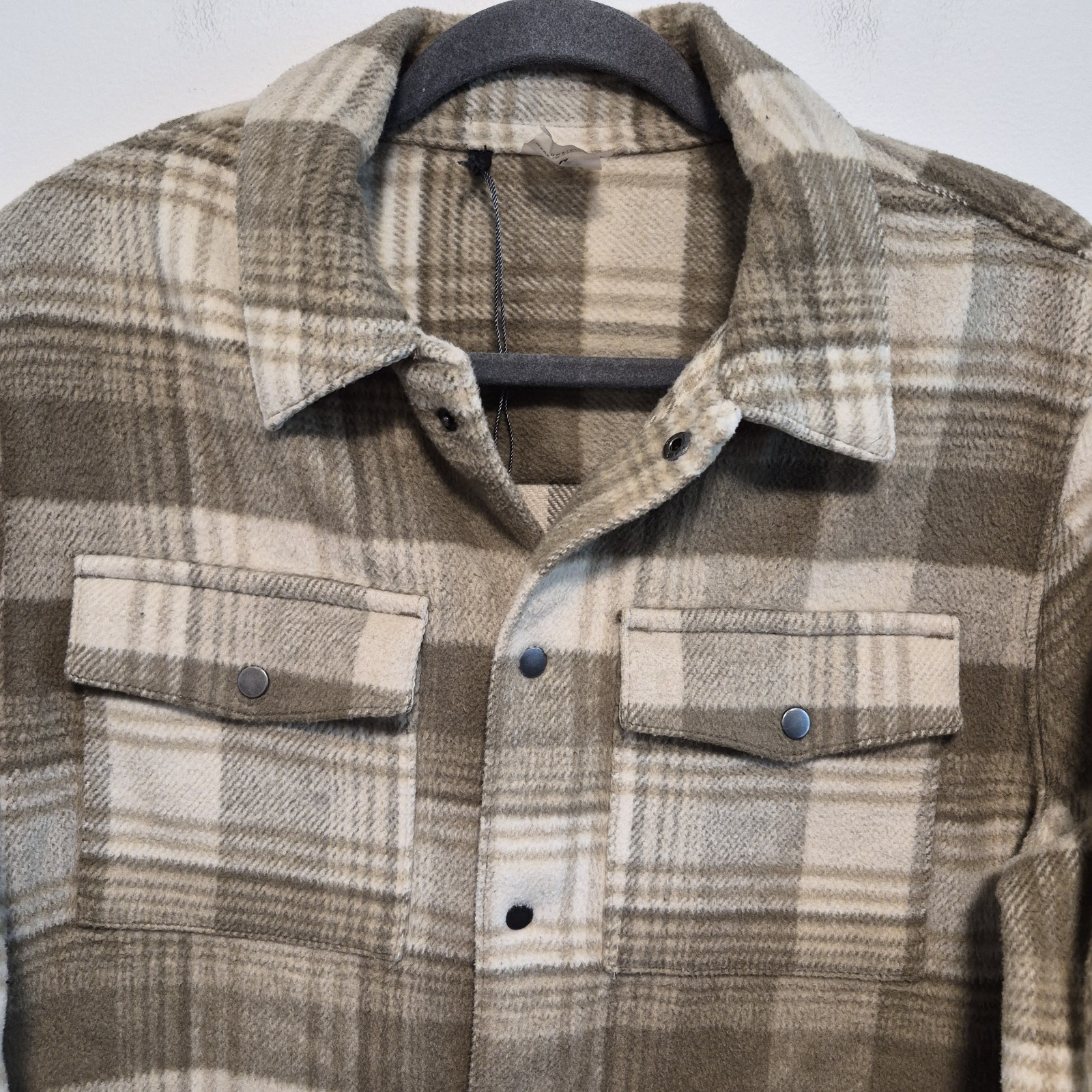 VRST Plaid Flannel Jacket Shacket Tan/Cream Wool Blend Button Up Men’s Size M