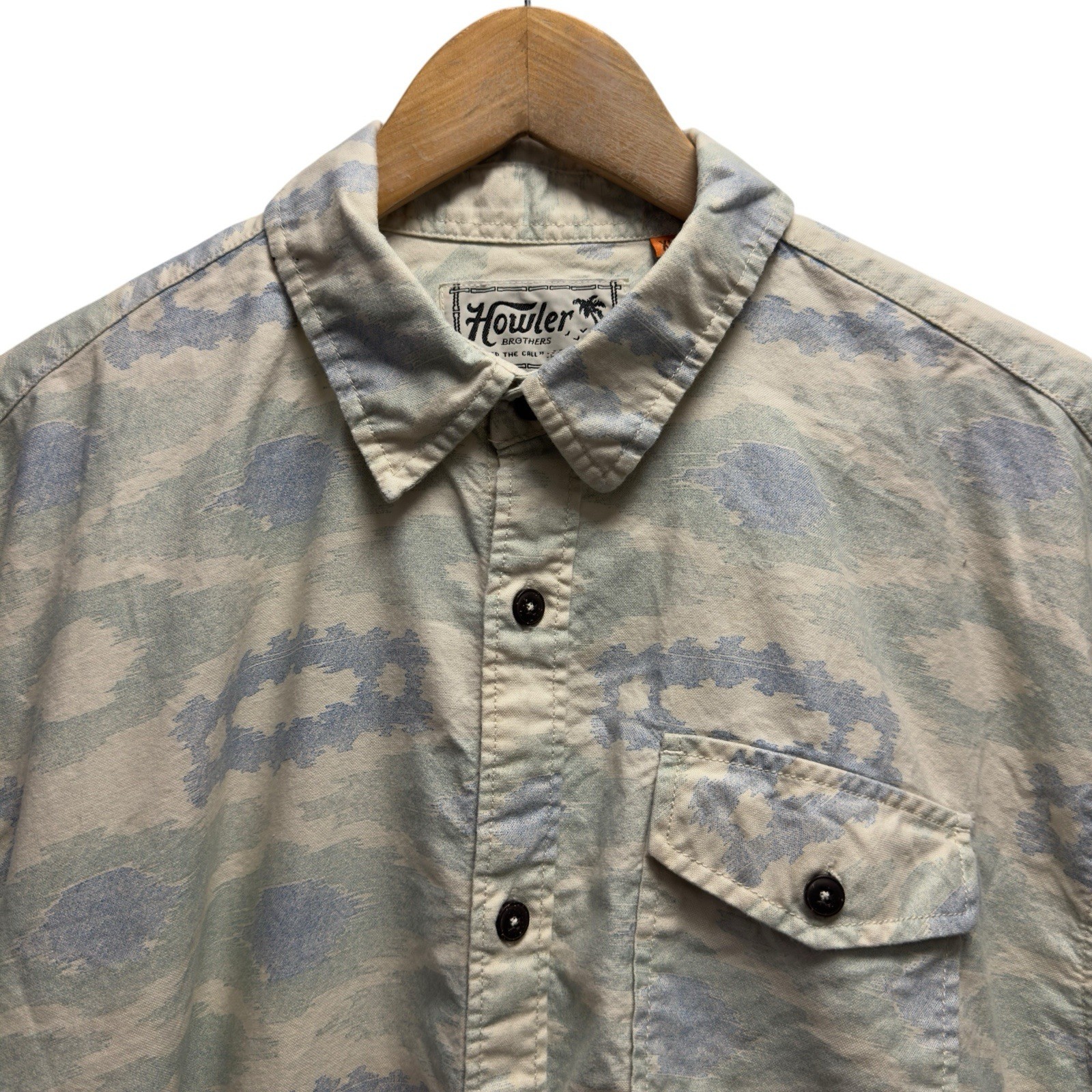 Howler Brothers Mens XL Cream/Blue/Green Southwestern Ikat San Gabriel Shirt euc