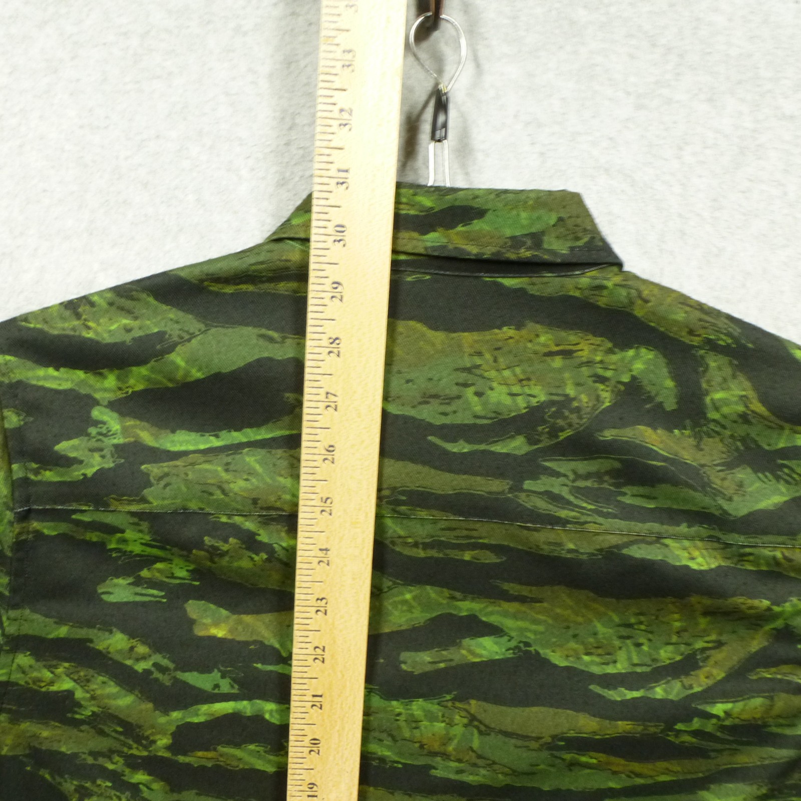 Warrior Shirt Mens Small Green Tiger Stripe Camo Flannel Long Sleeve Button Down