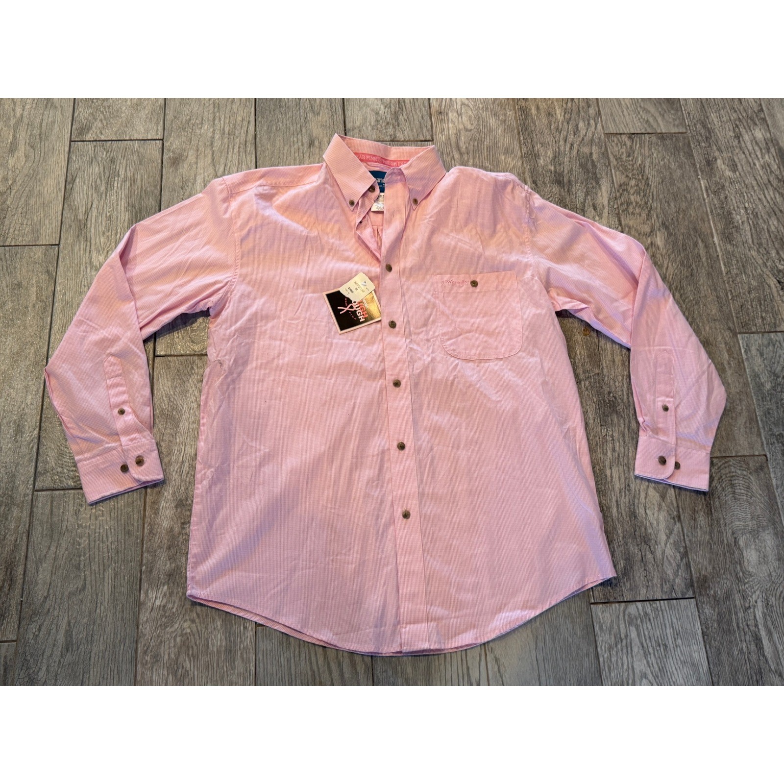 Wrangler Button Down Shirt Mens Medium NWT Tough Enough to Wear Pink MTP200M