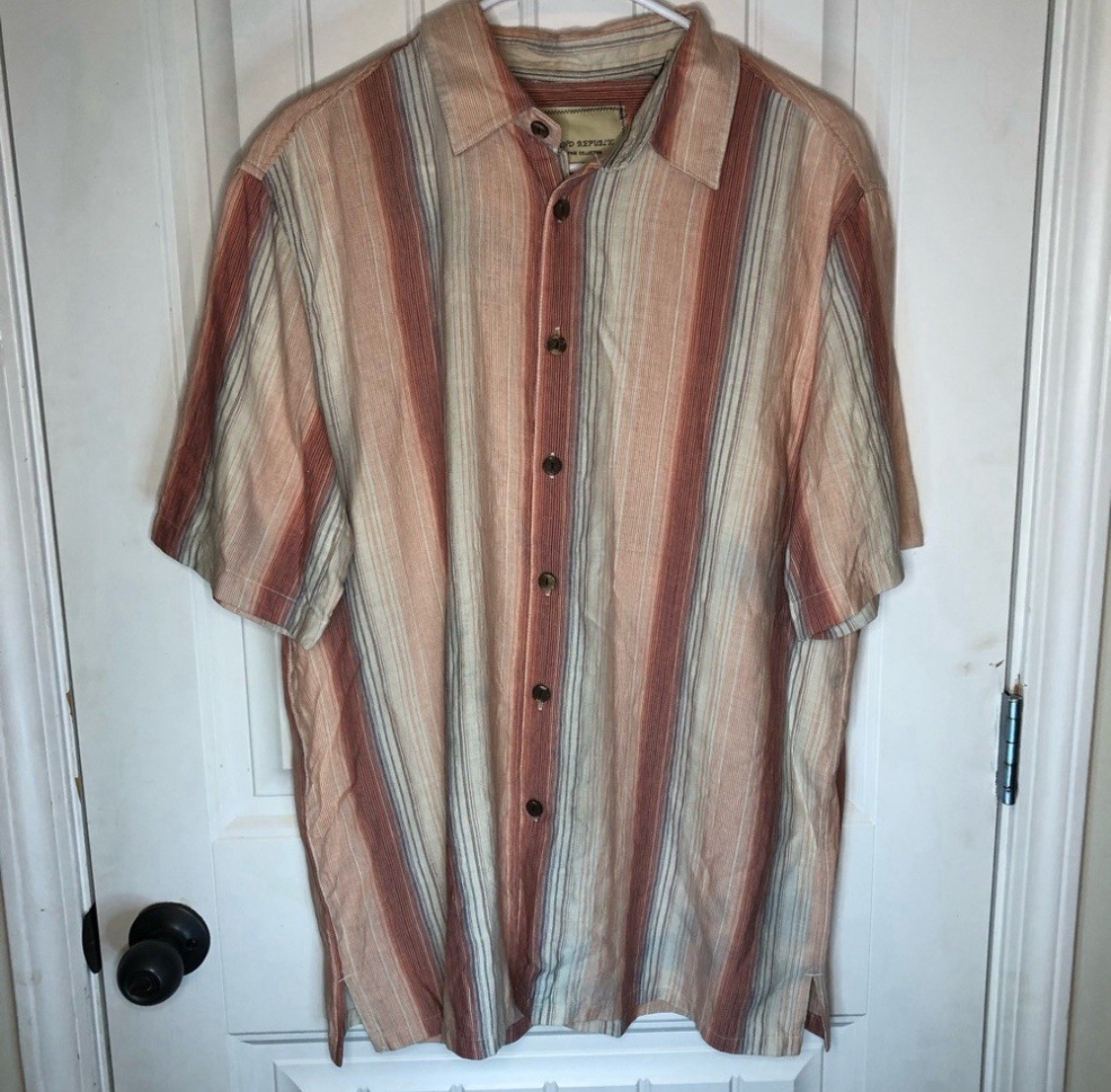 Island Republic Collection Men’s Silk Pink/Peach Stripe Short Sleeve size XL