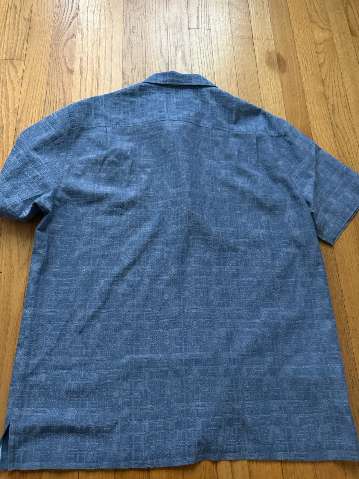 Tommy Bahama Men’s Blue Textured Camp Shirt Button Front Short Sleeve Size L