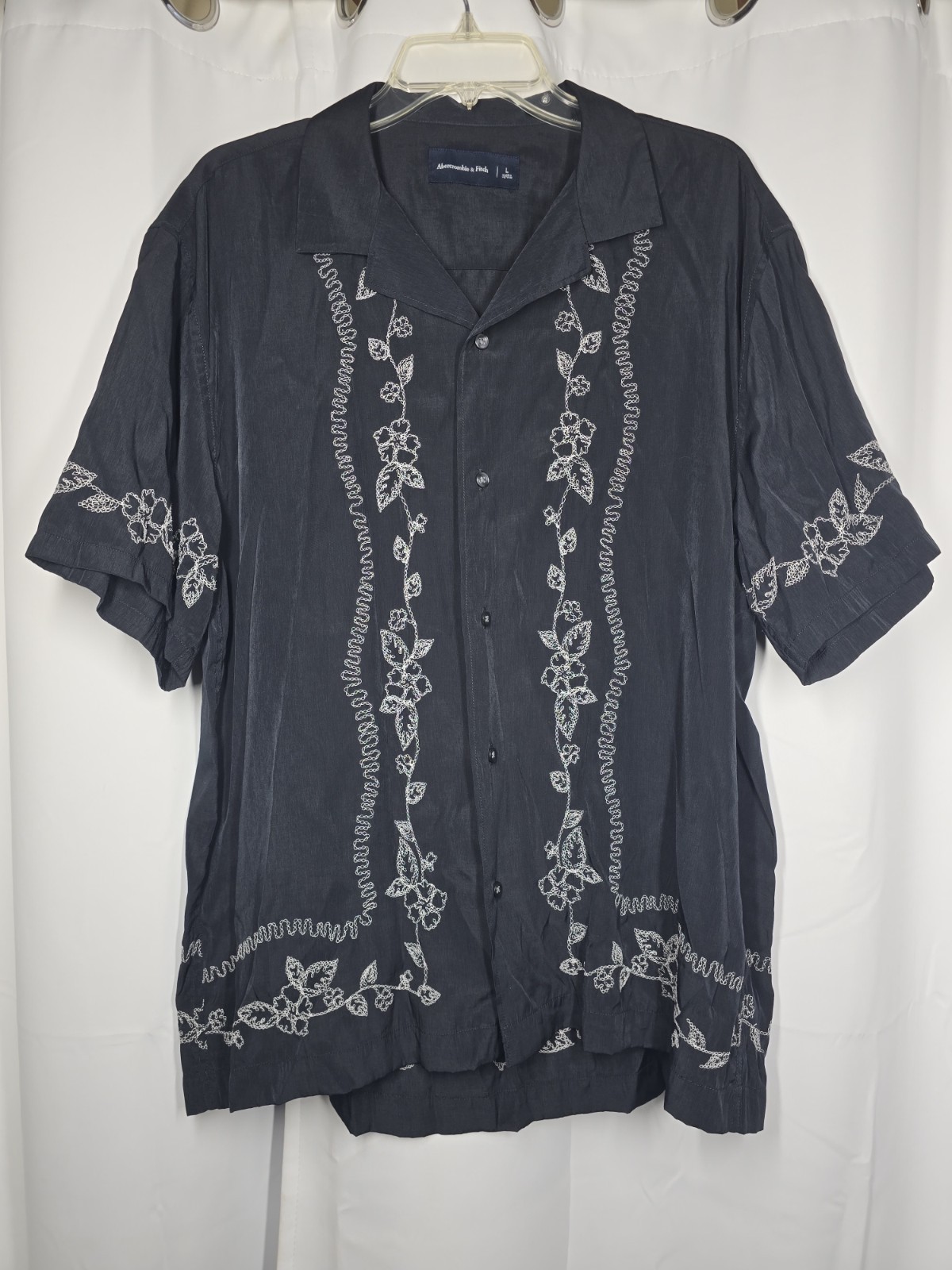 Abercrombie Fitch Embroidered Resort Shirt Men’s L Black White Floral Stitch