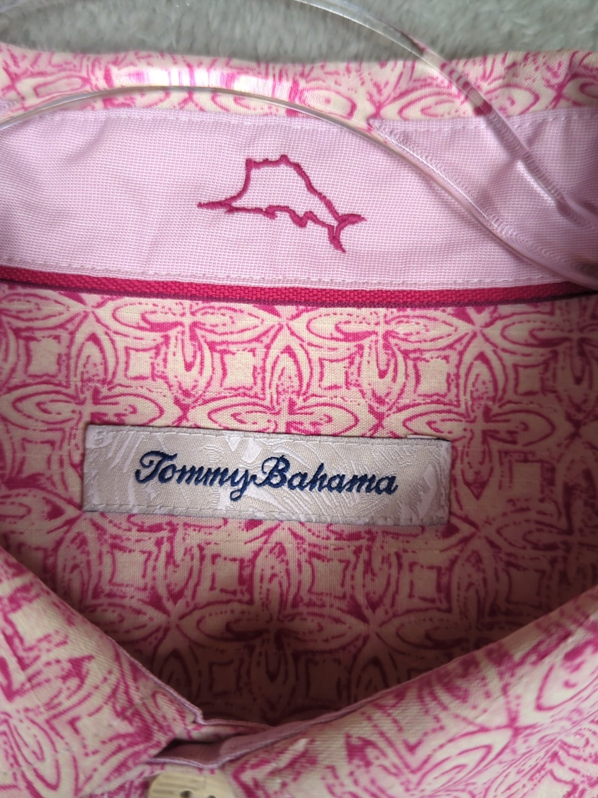 Tommy Bahama Mens Geo Camp Shirt Machine Washable SILK Size Medium Resort Cruise