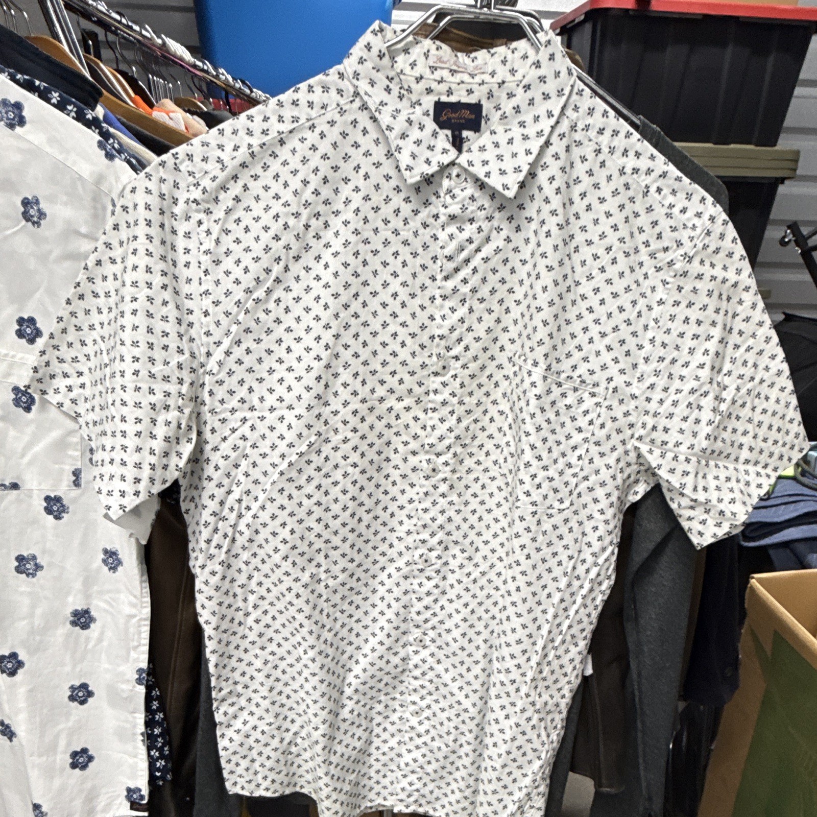 Good Man Brand Men’s M White/Black Floral Short Sleeve Button-Up Shirt Pockets