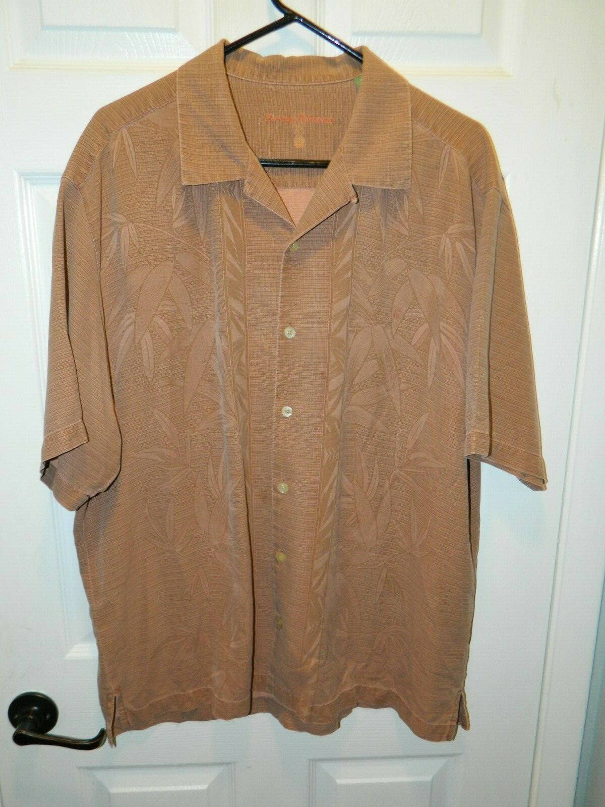 “TOMMY BAHAMA” Men’s XL 100% Machine Washable Silk “Camp shirt” EXCELLENT Con