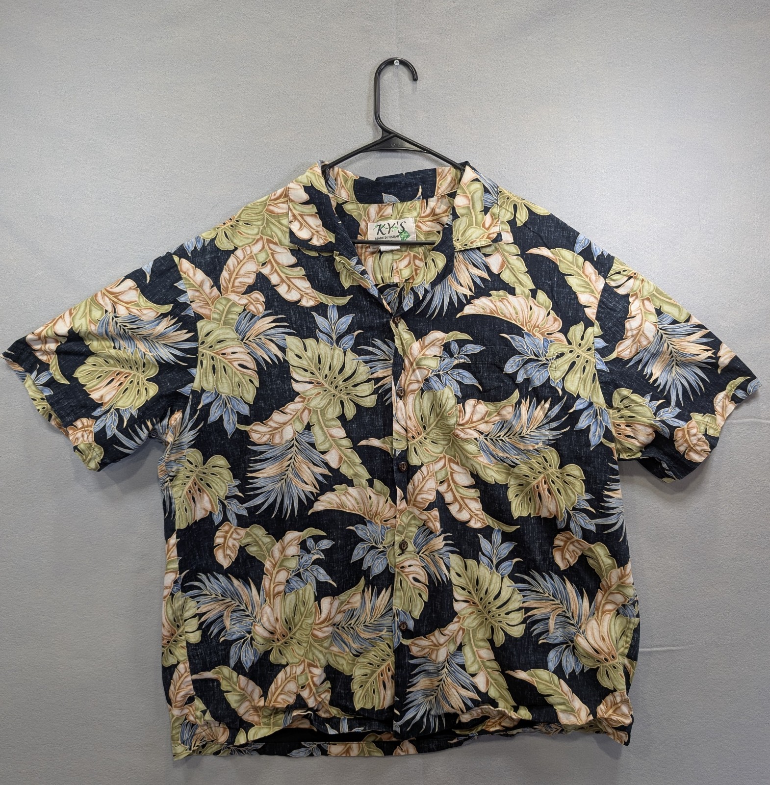 KY’s Hawaiian Mens Short Sleeved Shirt 2XL Black Shirt With Green&White Leaf VTG