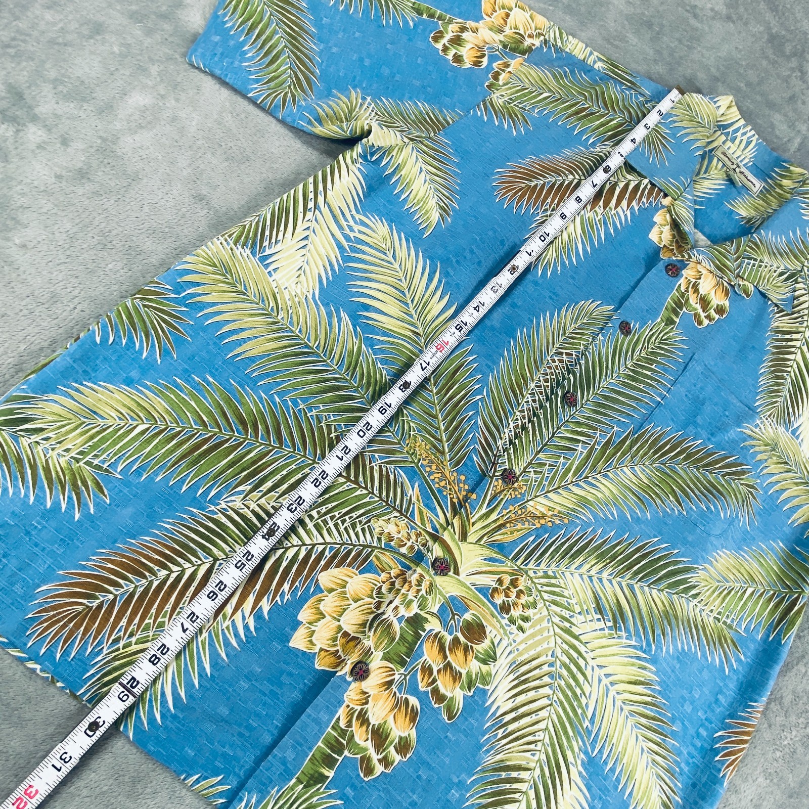 Tommy Bahama Camp Shirt Men Medium Blue Green Silk Palm Tree Side Slit Button Up