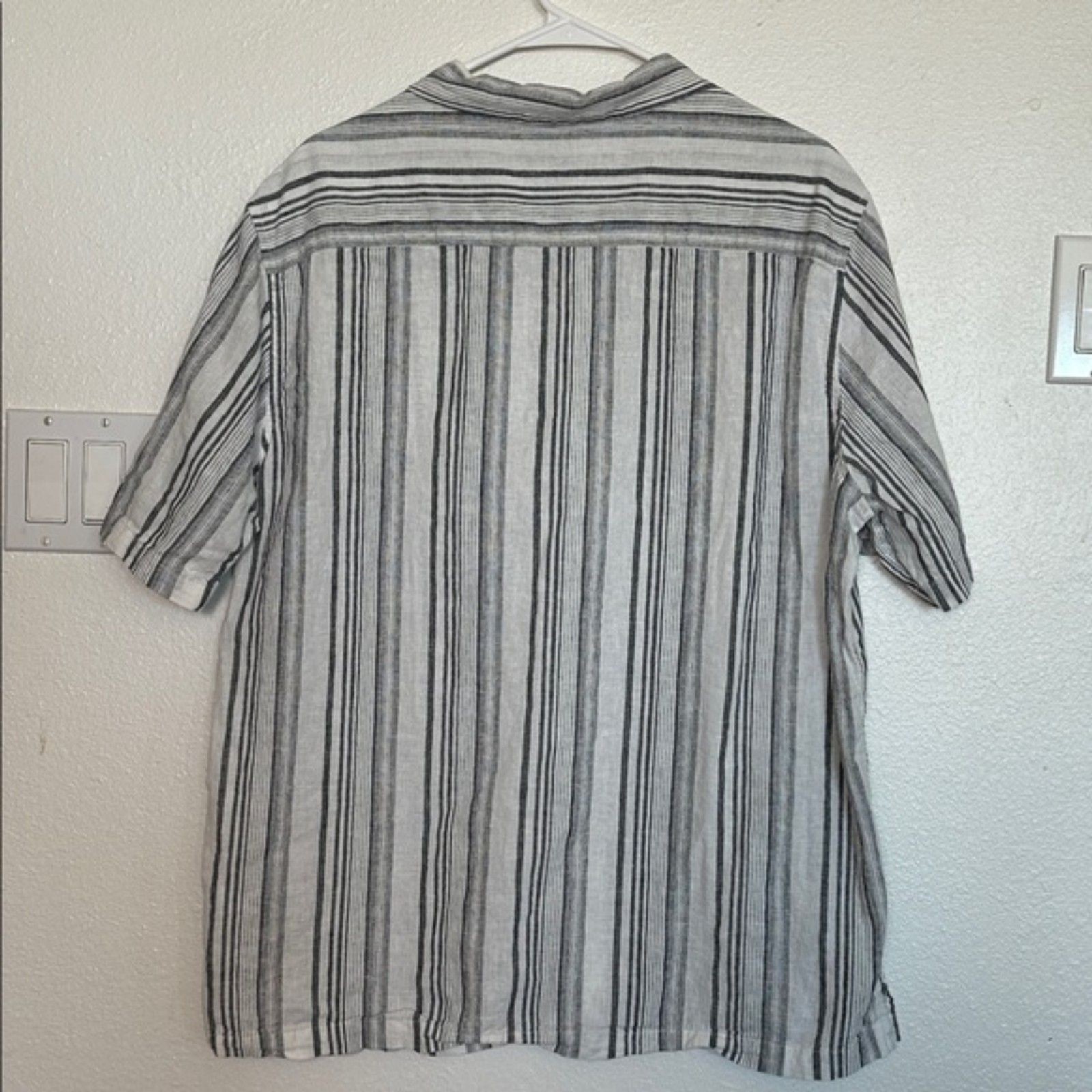 H&M Linen Casual White Striped Shirt Mens Large Beachy Vacation Button Up Light