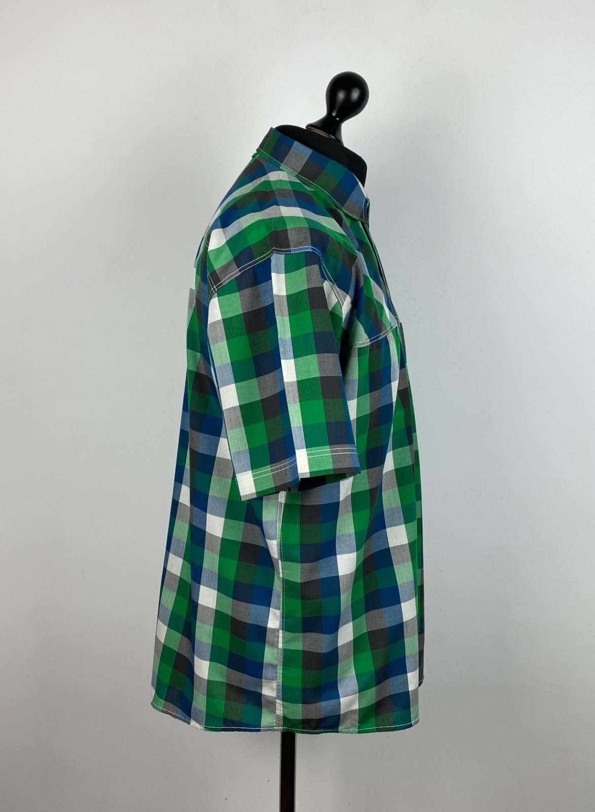 HAGLOFS men’s shirt 65% polyester 35% cotton Size XL