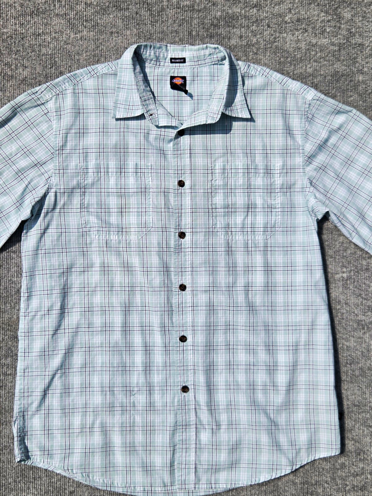 Dickies Men’s Plaid Button-Up Short Sleeve Shirt Relaxed Fit Size-Medium