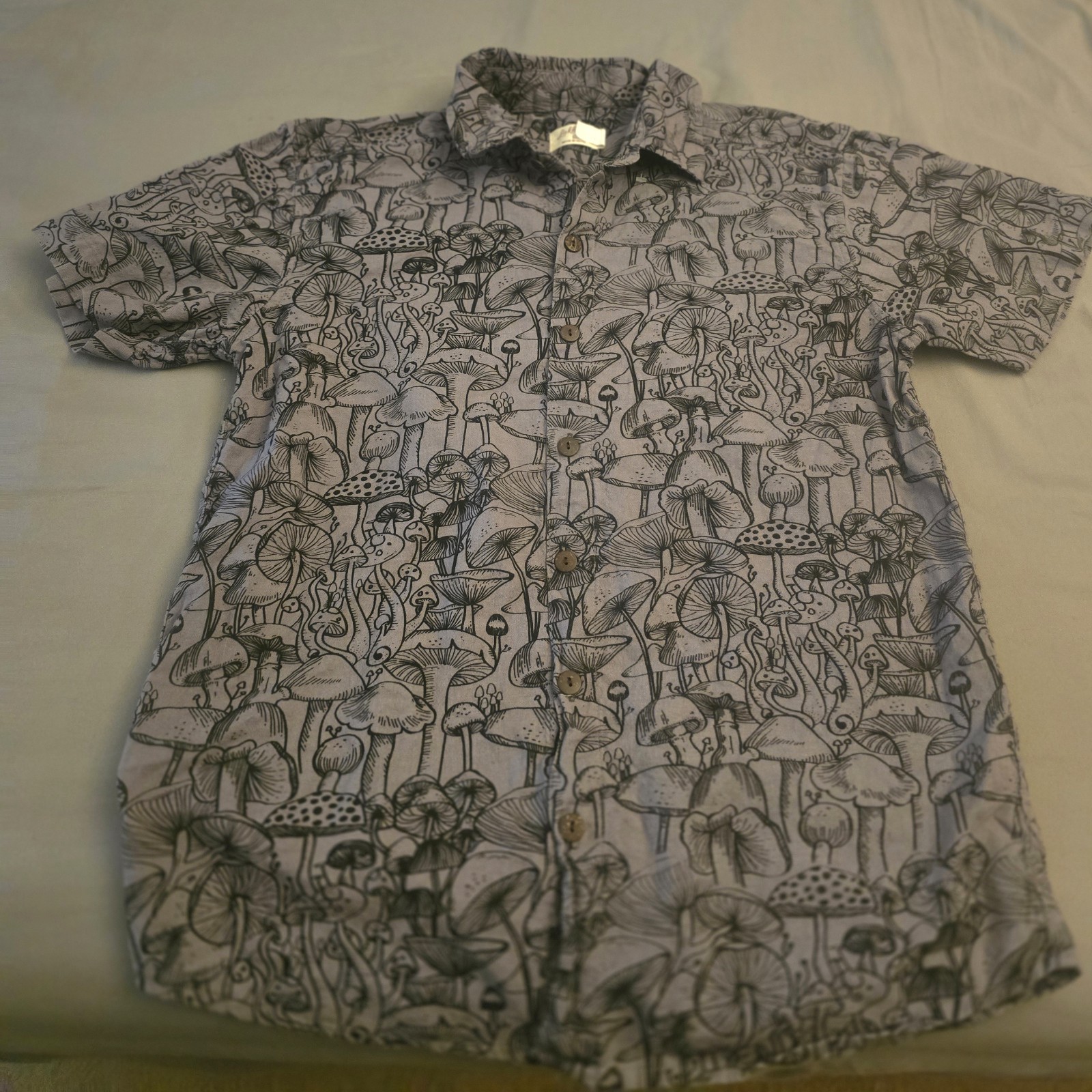 Lakhays Shirt Mens Large Gray/Black Mushroom Print Shirt Hippy Casual Button Up