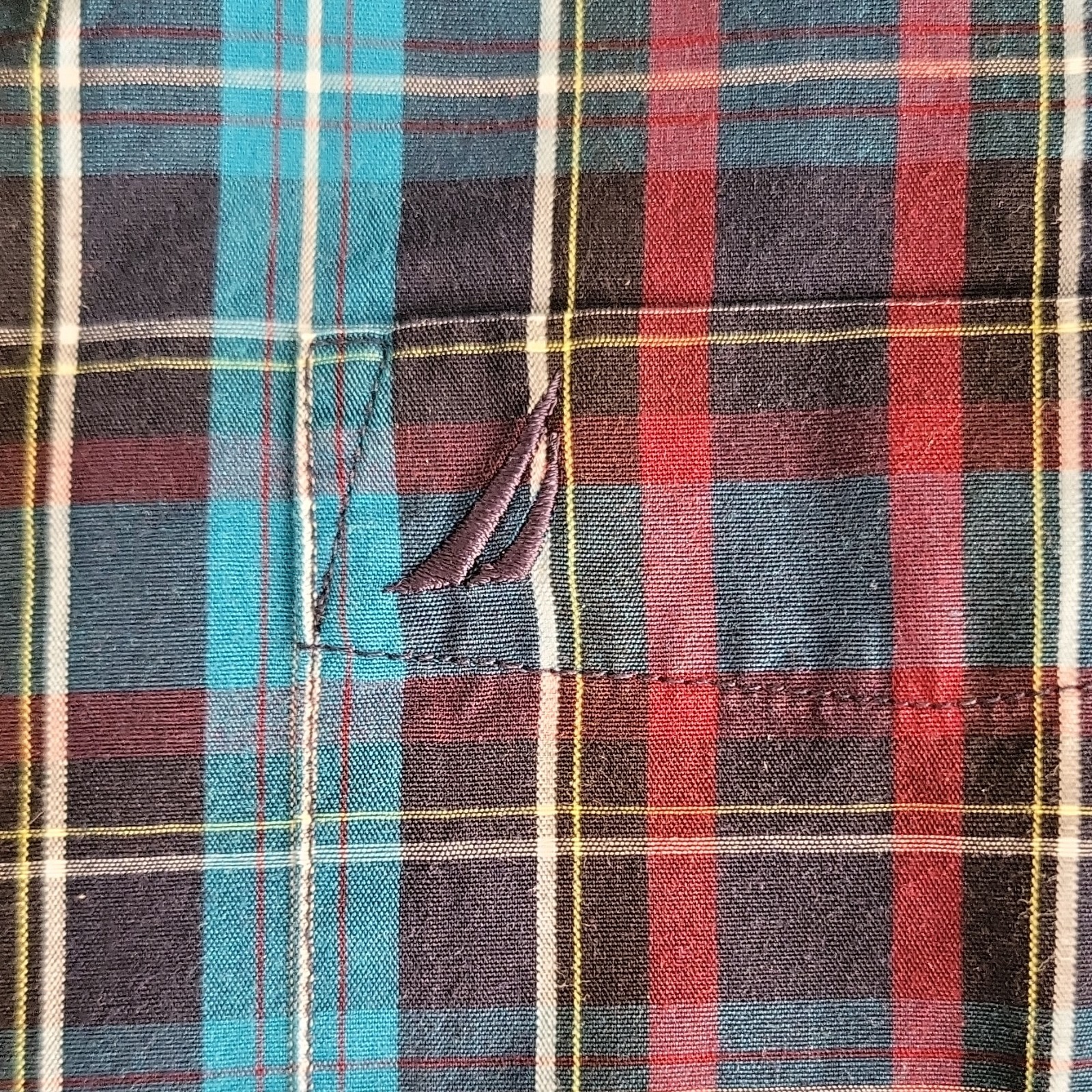Nautica Since 1983 Men’s Plaid Long Sleeve Regular Fit Button-Front Shirt 16