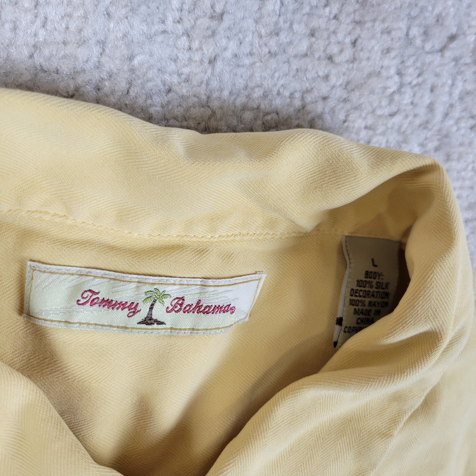 Tommy Bahama Silk Shirt Mens L Yellow Embroidered Back Bar None Cocktails Drinks