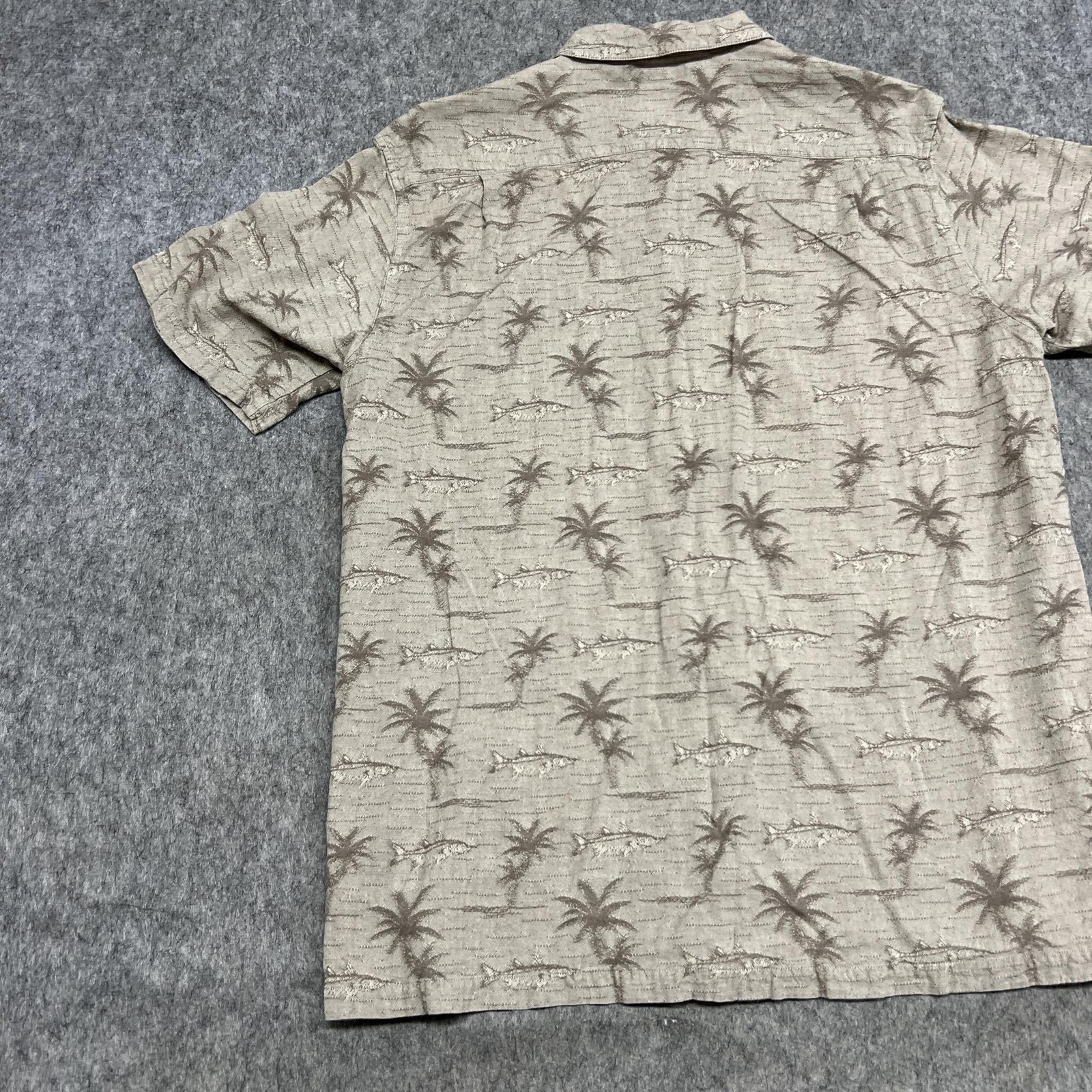 Columbia Shirt Mens XL Beige Palm Tree Fish Print Short Sleeve Hawaiian Casual