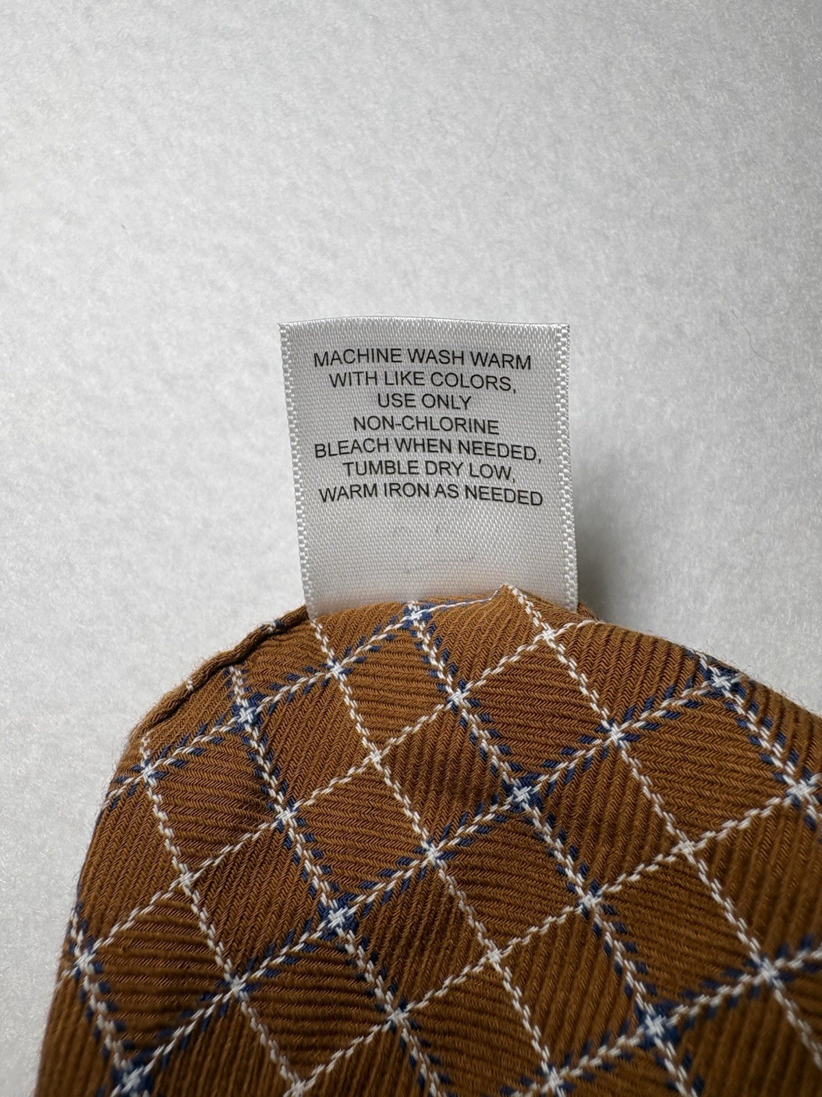 Johnston & Murphy Men’s S Brown/White/Blue Plaid Long Sleeve Button-Up Shirt