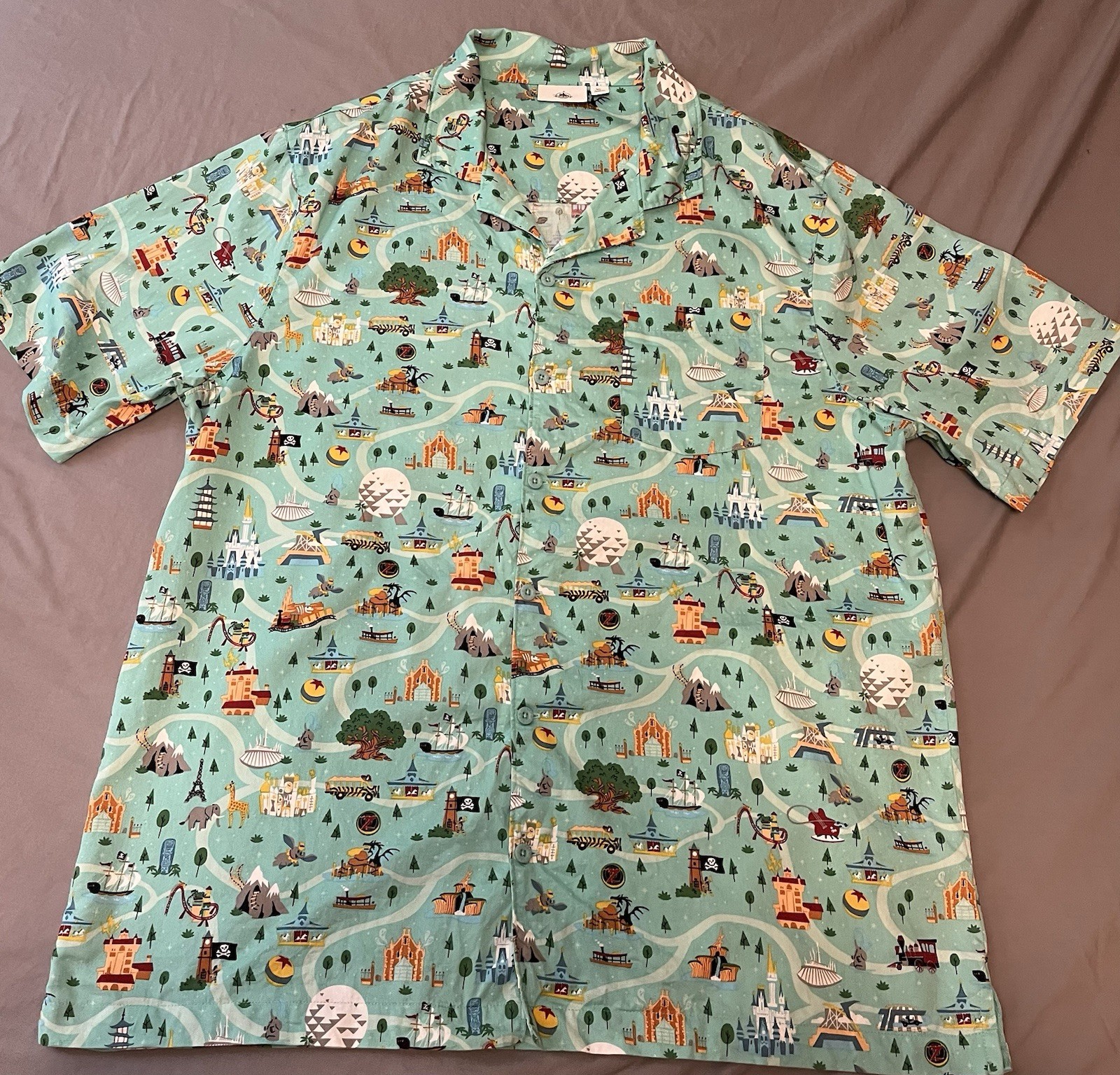 Disney Parks Attractions Graphic Print Button-Up Shirt Men’s XL