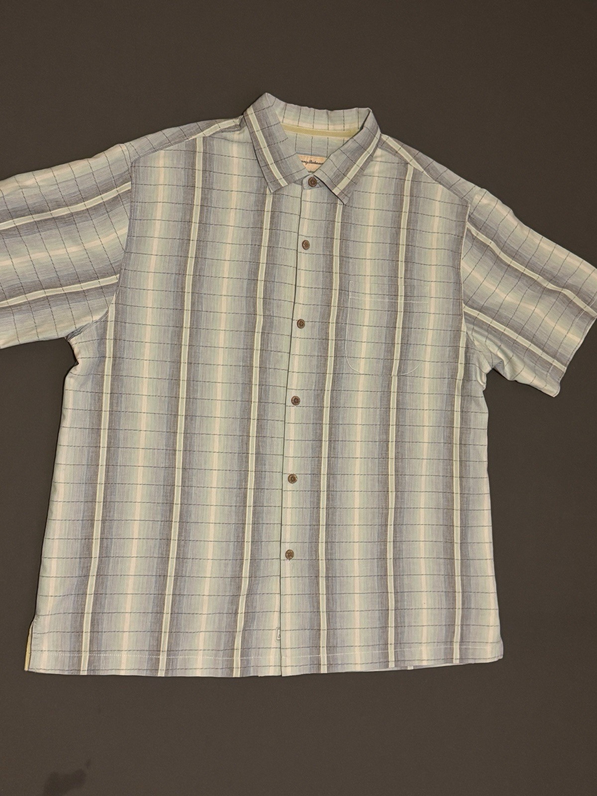 Tommy Bahama Men’s Silk Hawaiian Button Up Shirt Size XL Many Shades of Blue