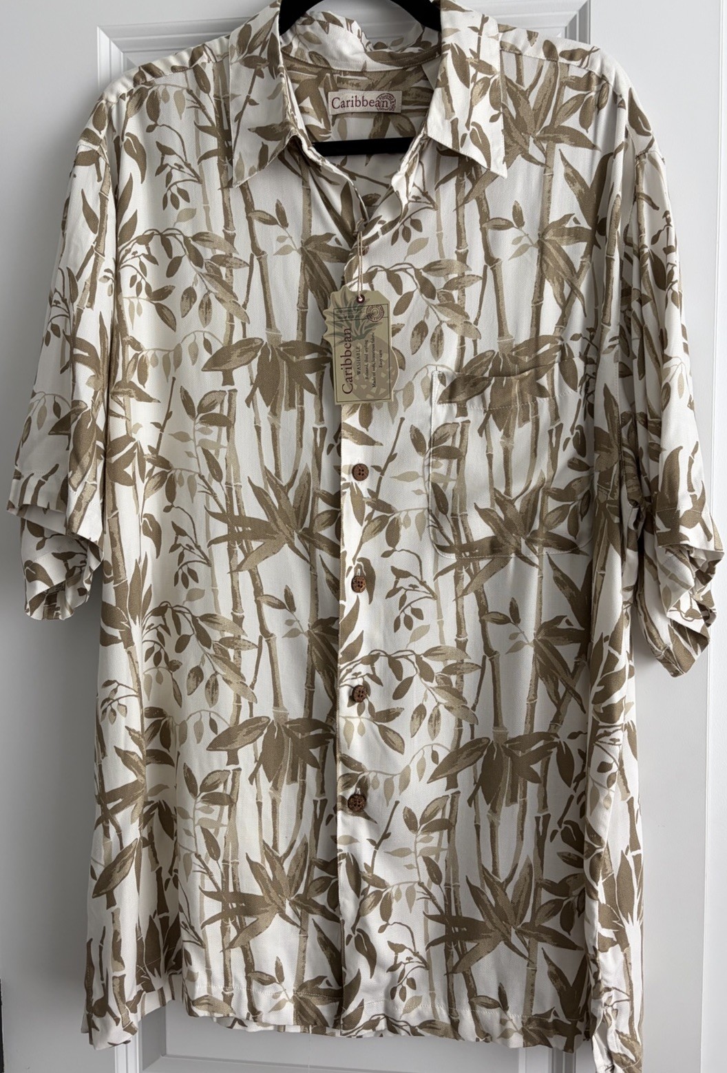 Caribbean Hawaiian Shirt NWT Men’s Sz Large Leaf Print 100% Rayon Beach Resort