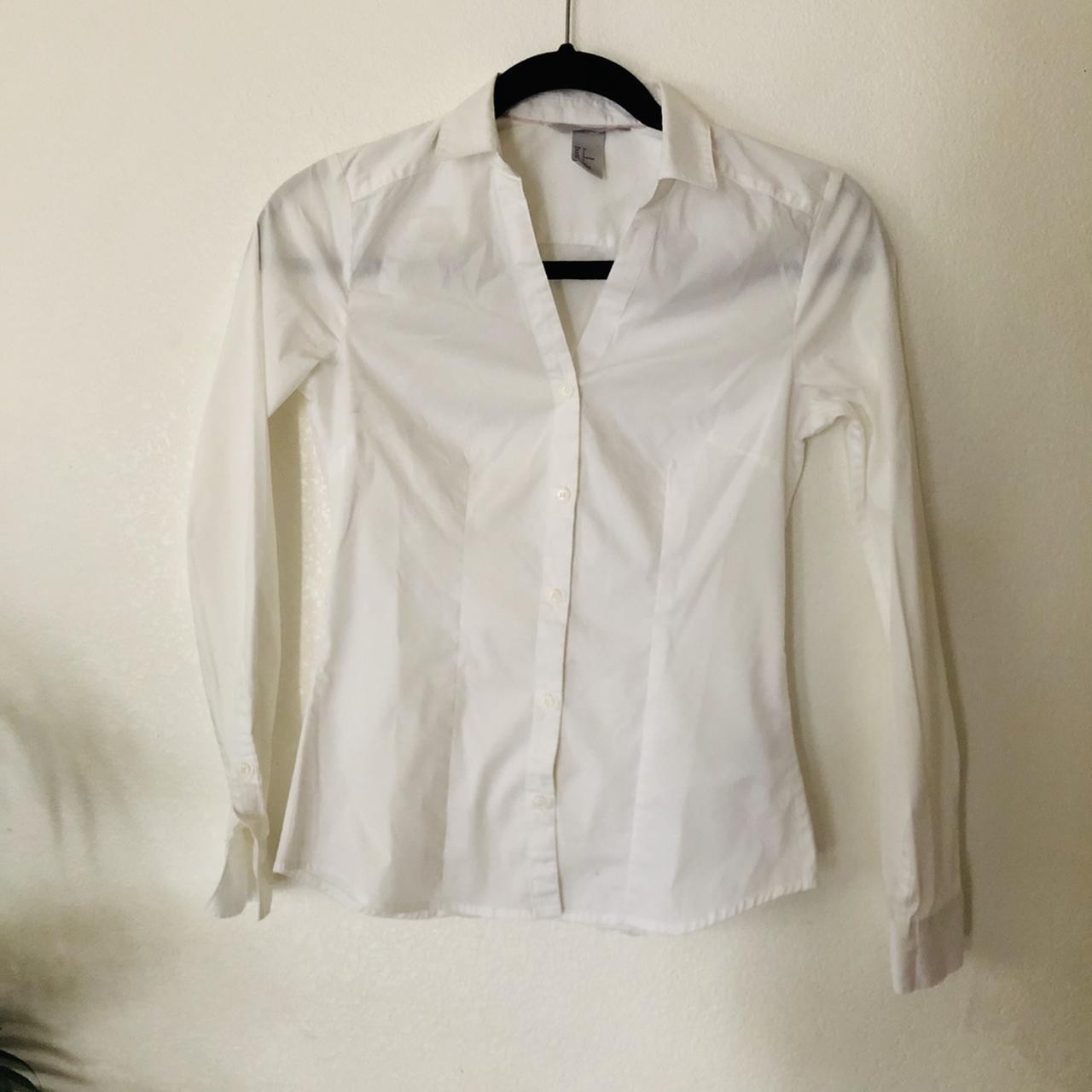 H&M White Button Down Shirt Long Sleeve Collar Size 2 – Used