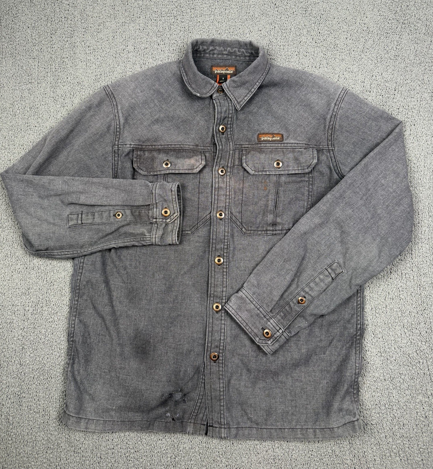 Patagonia Farrier’s Shirt Mens S Gray Long Sleeve Pockets Workwear 53320 FLAW